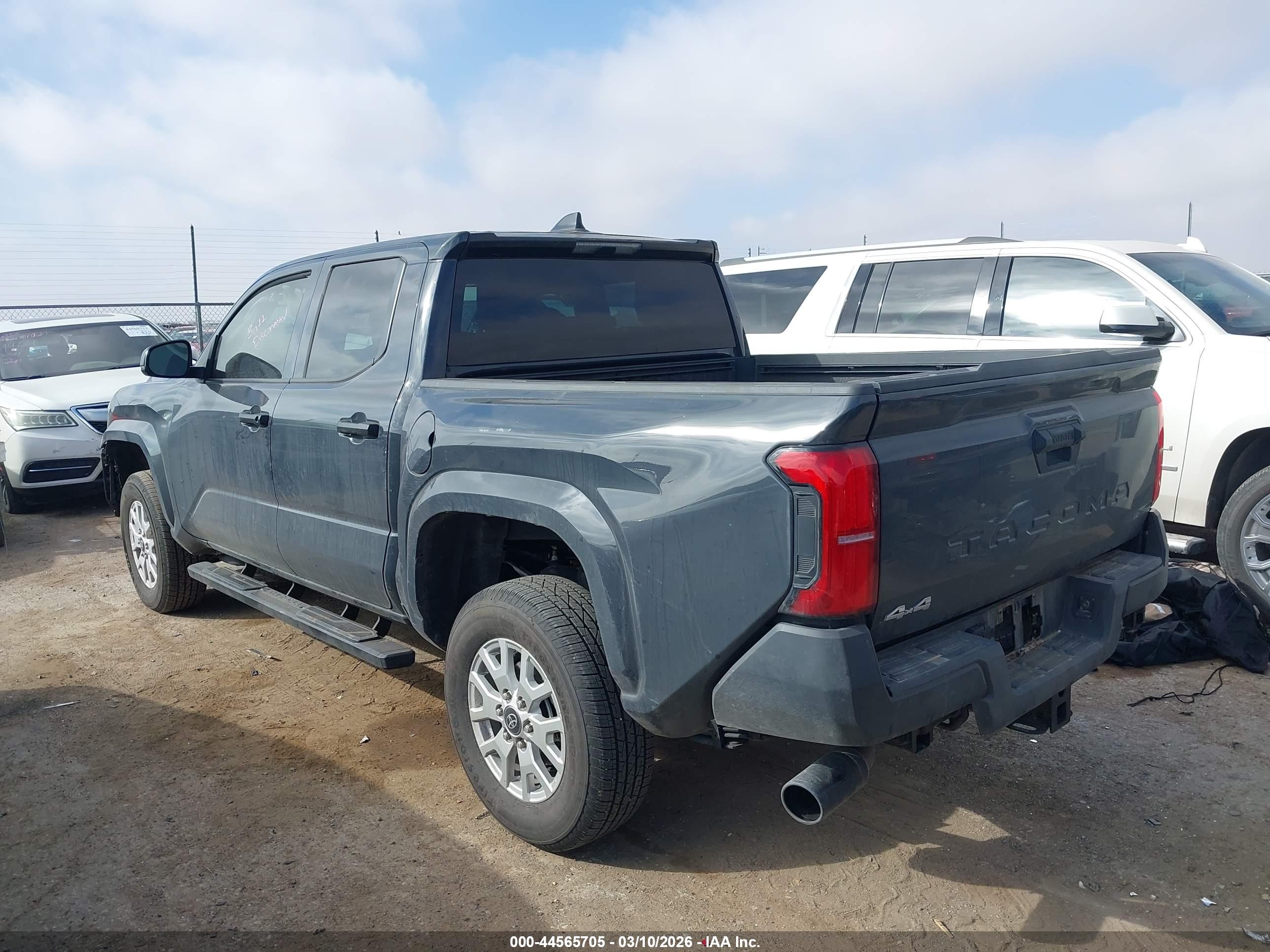 TOYOTA TACOMA image 3