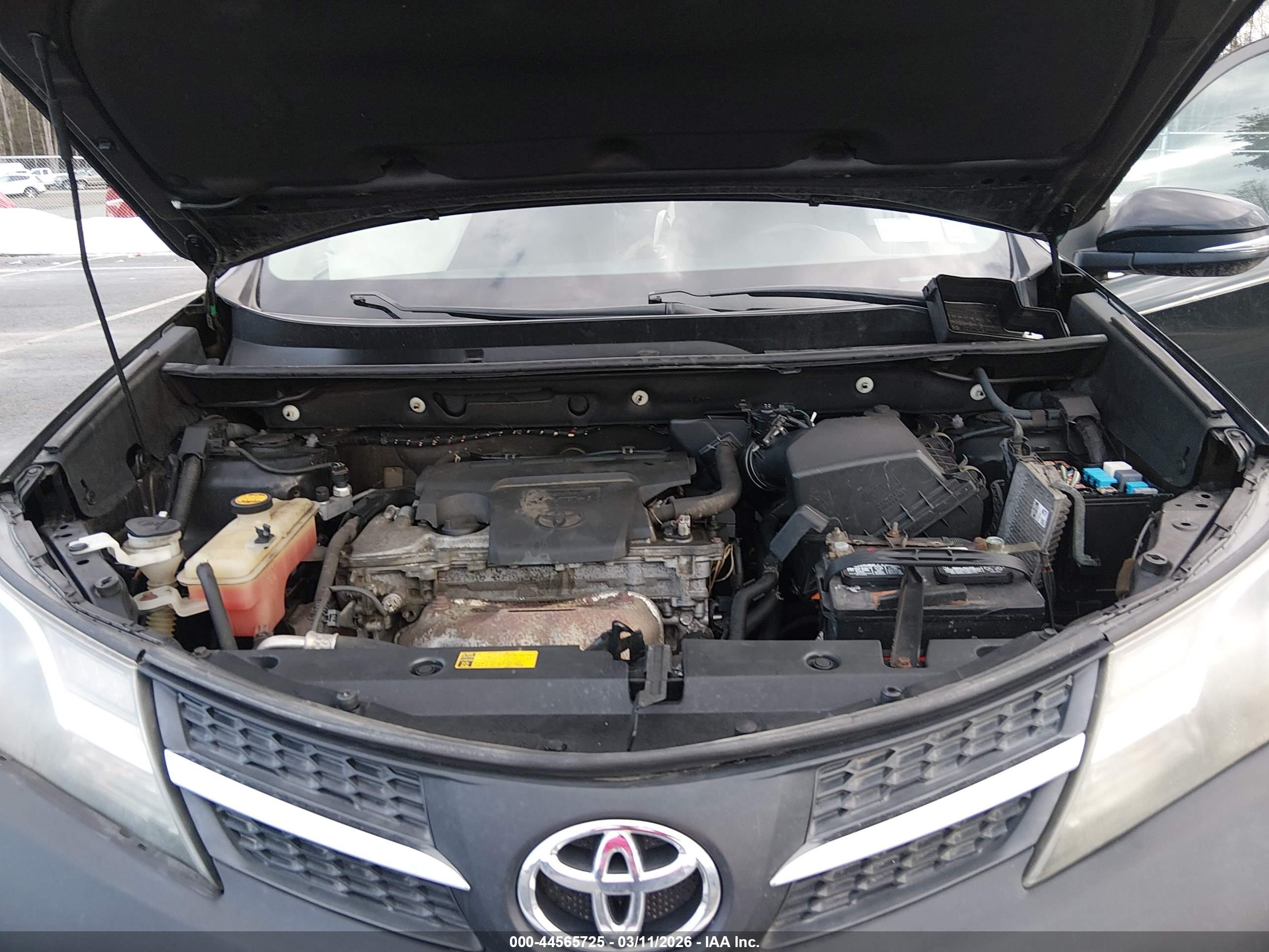 TOYOTA RAV4 image 10