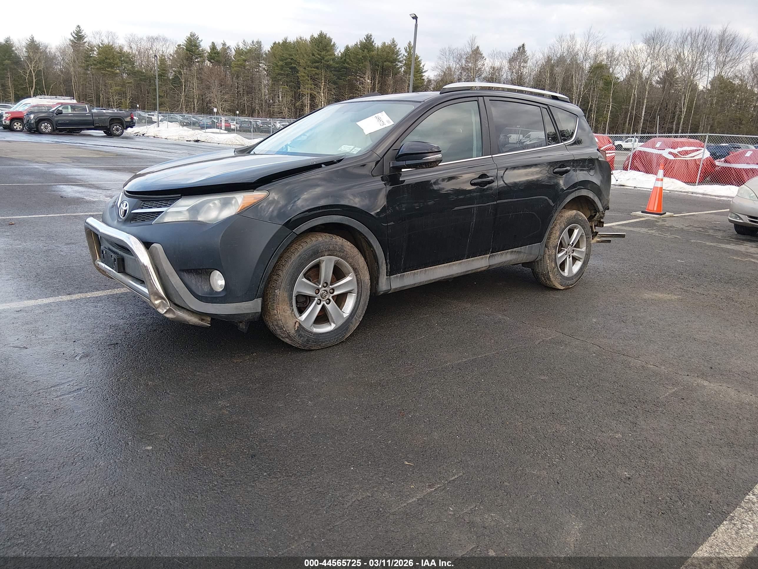 TOYOTA RAV4 image 2