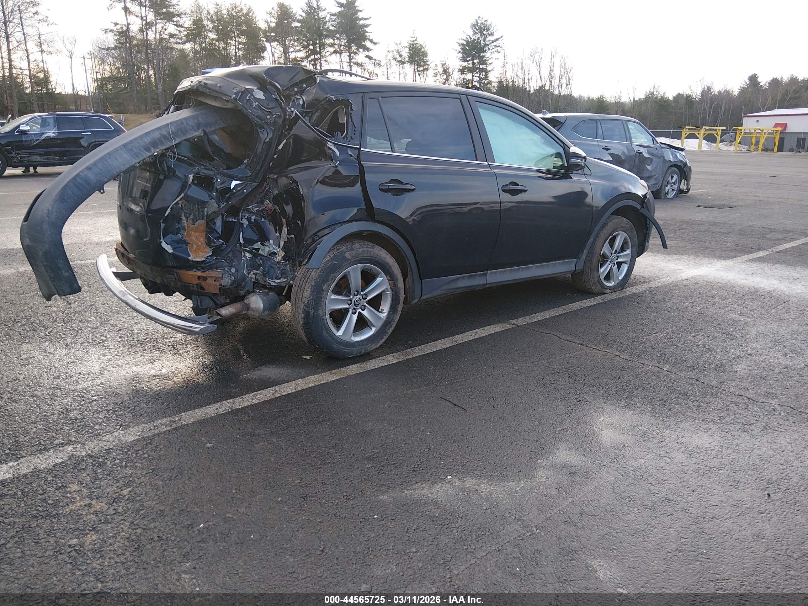 TOYOTA RAV4 image 4
