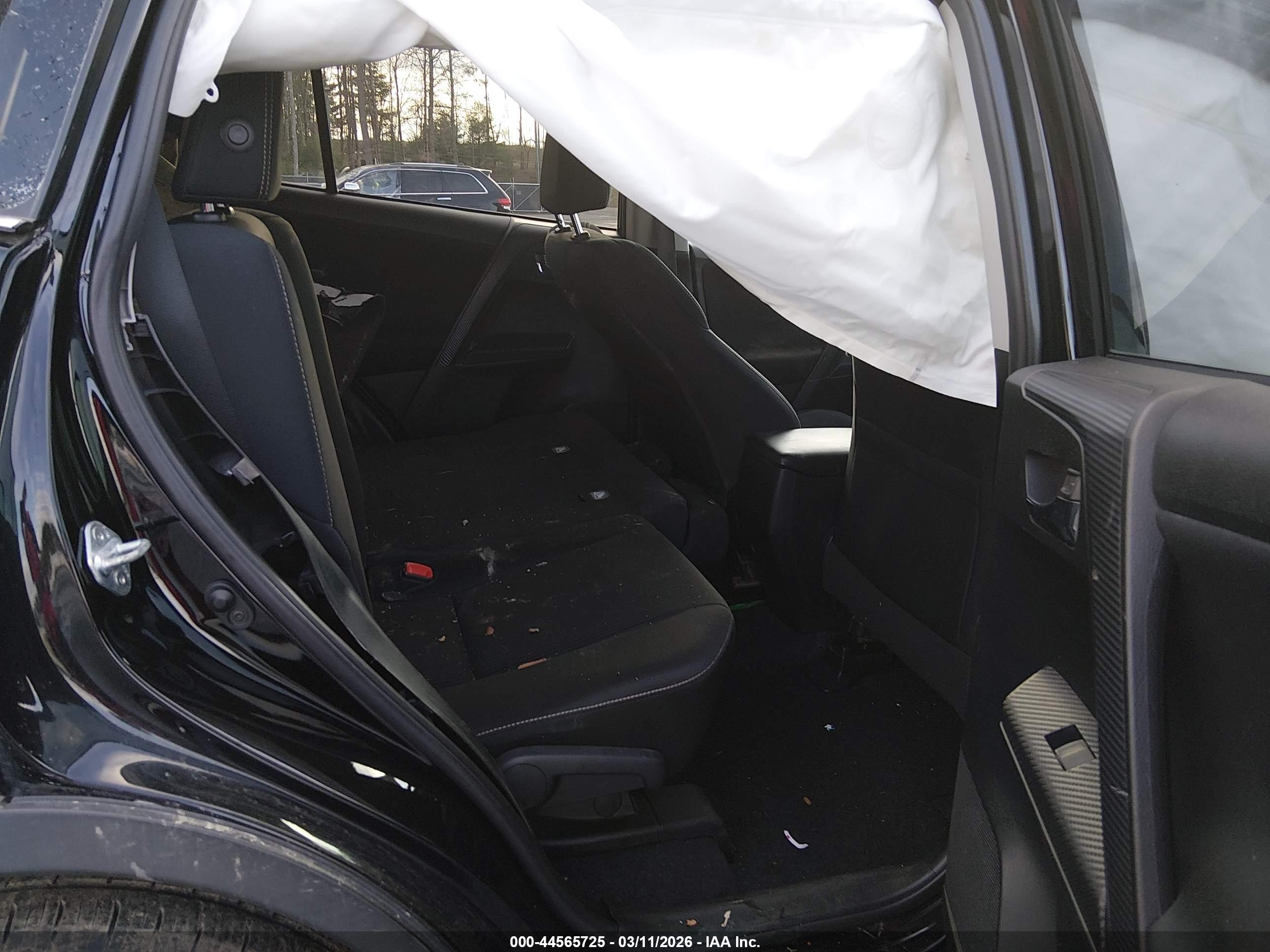 TOYOTA RAV4 image 8