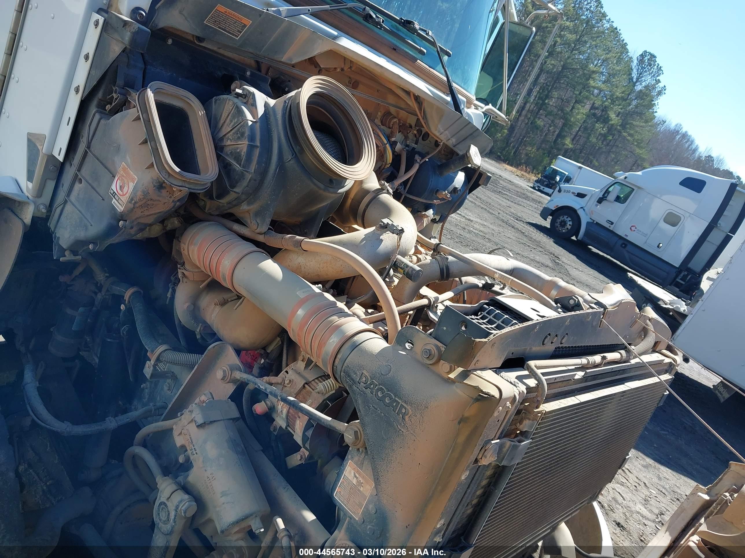 KENWORTH CONSTRUCTION image 10