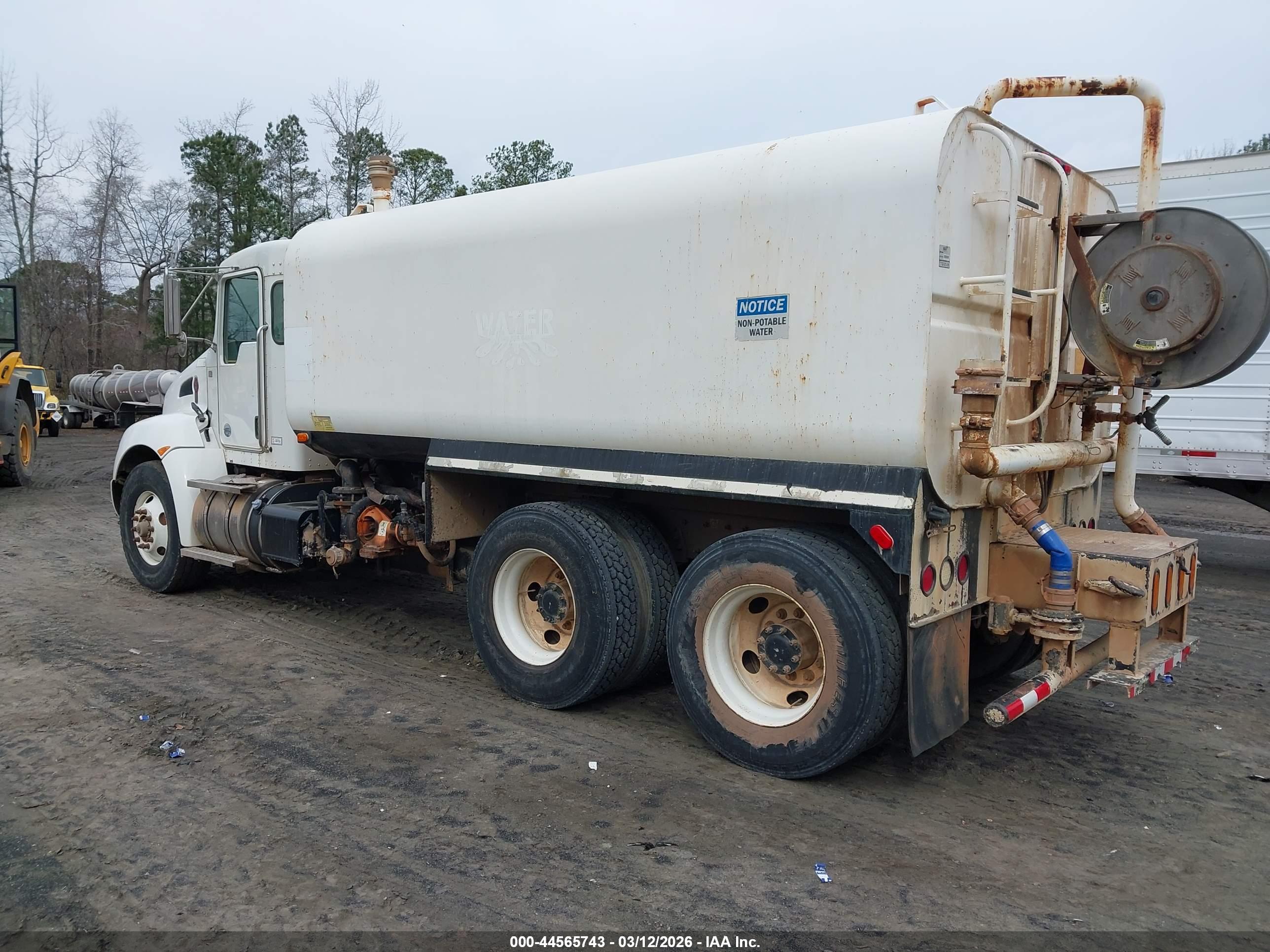 KENWORTH CONSTRUCTION image 3