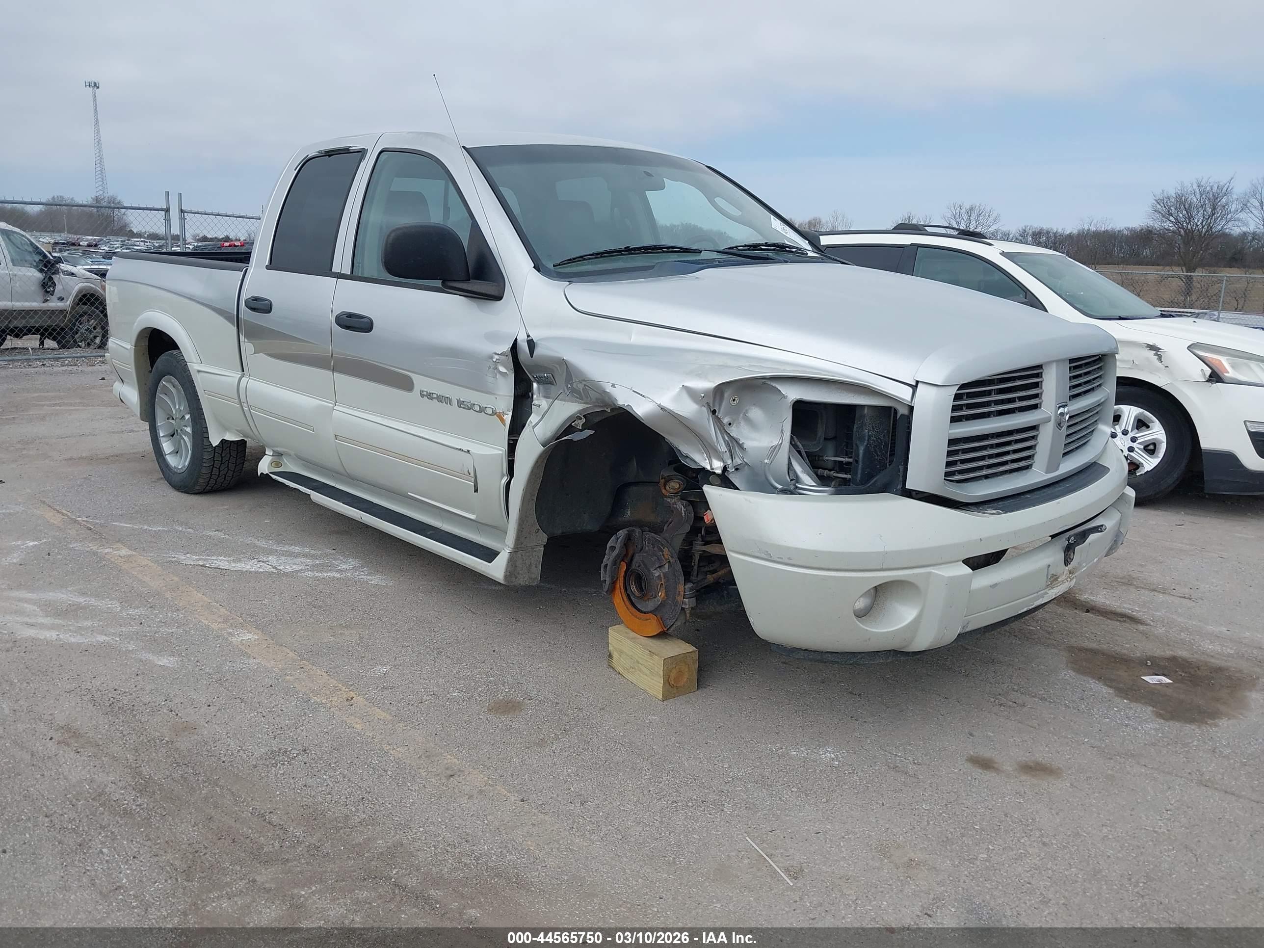 DODGE RAM image 6