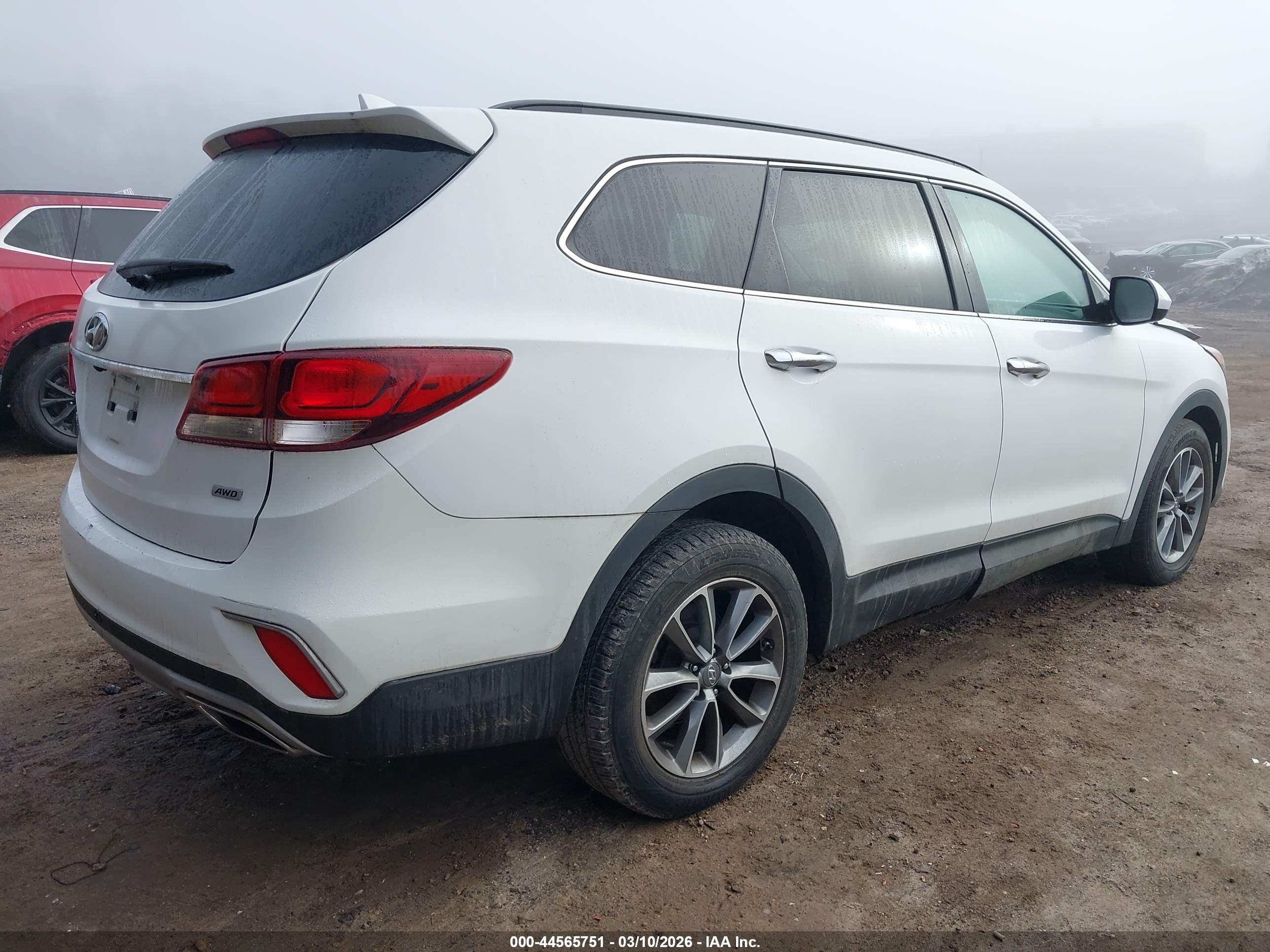 HYUNDAI SANTA image 4
