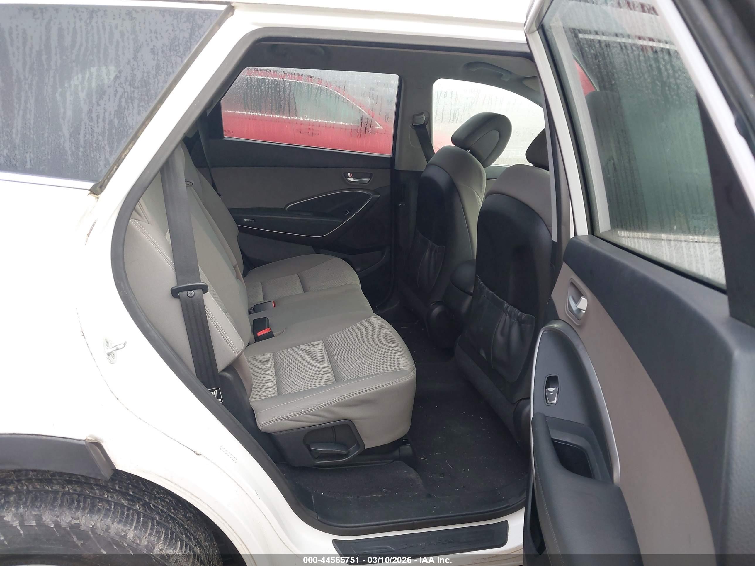 HYUNDAI SANTA image 8