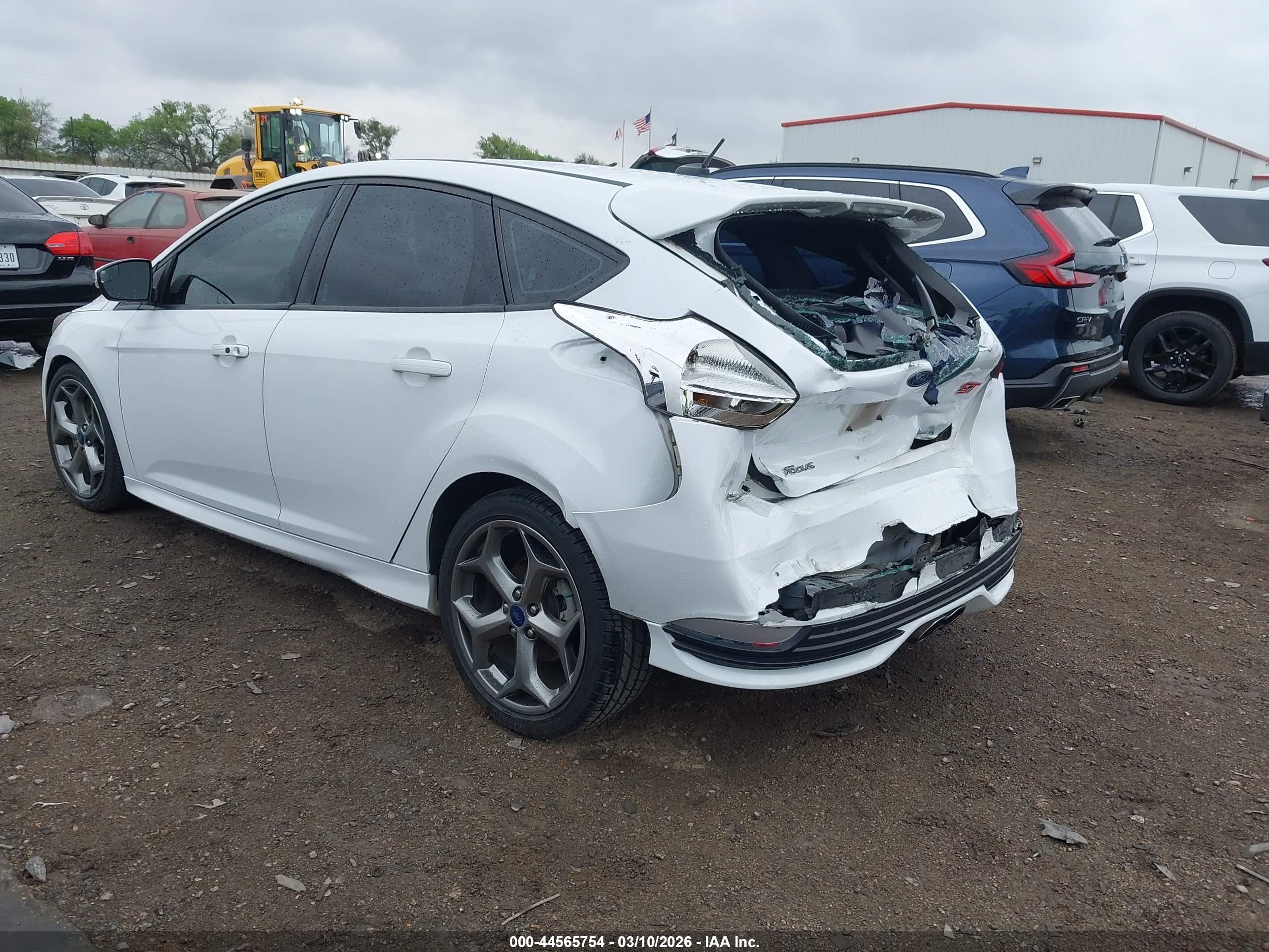 FORD FOCUS image 3