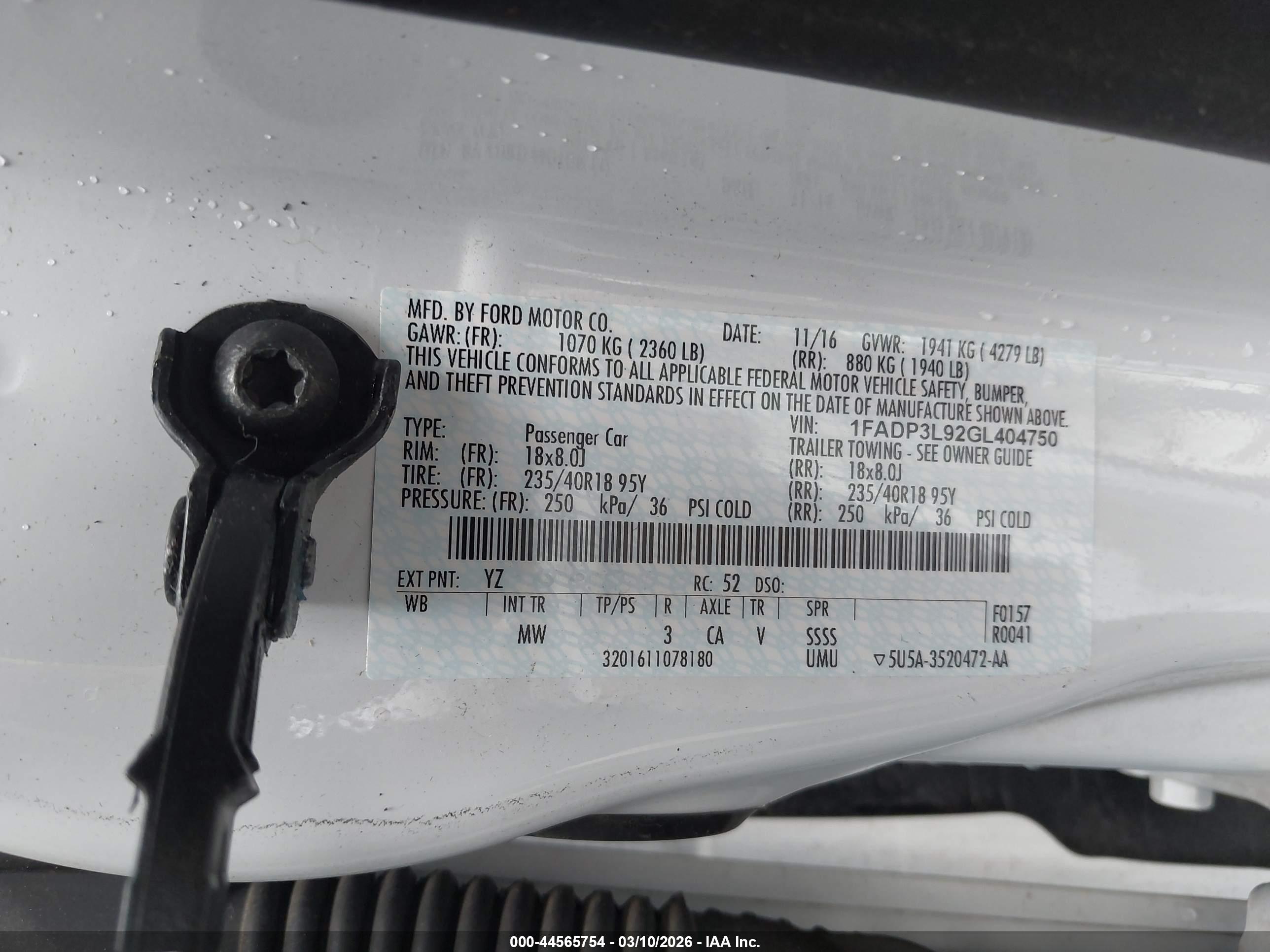 FORD FOCUS image 9