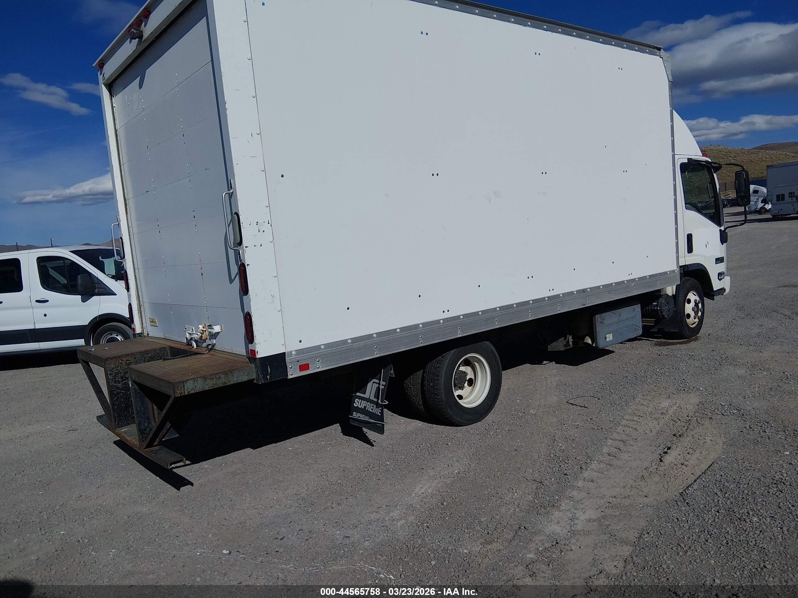ISUZU NPR image 4