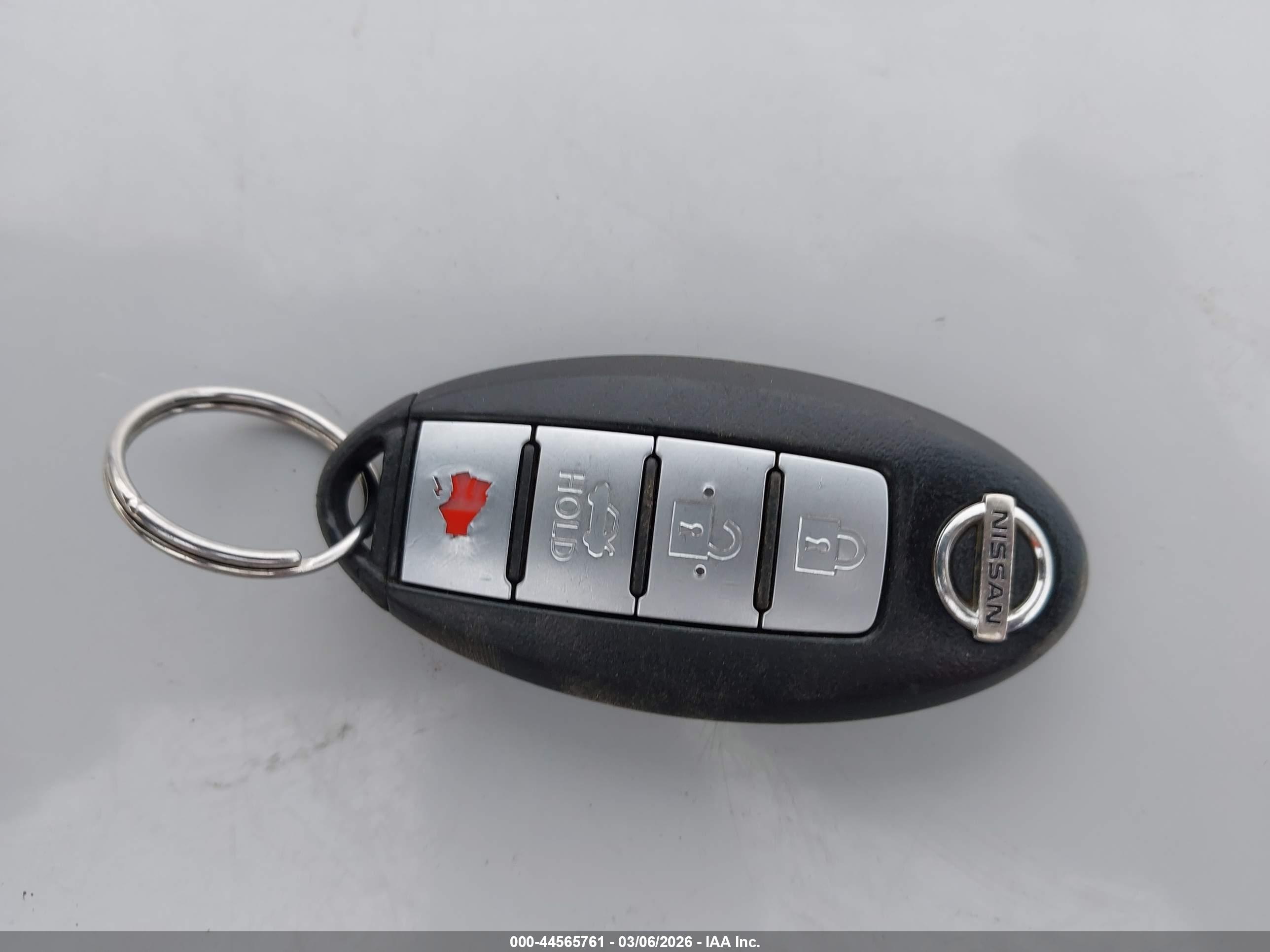 NISSAN MAXIMA image 11