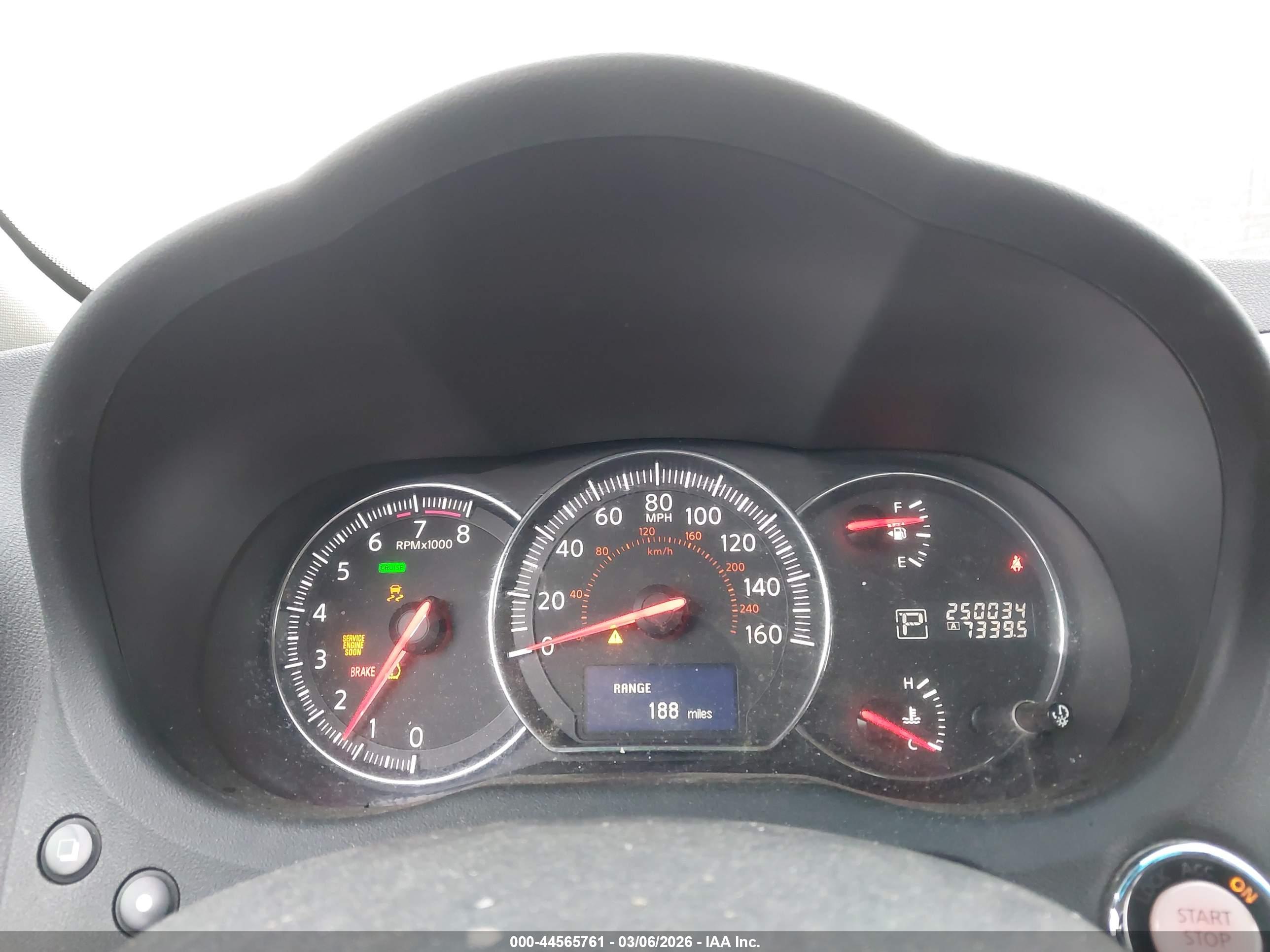 NISSAN MAXIMA image 7