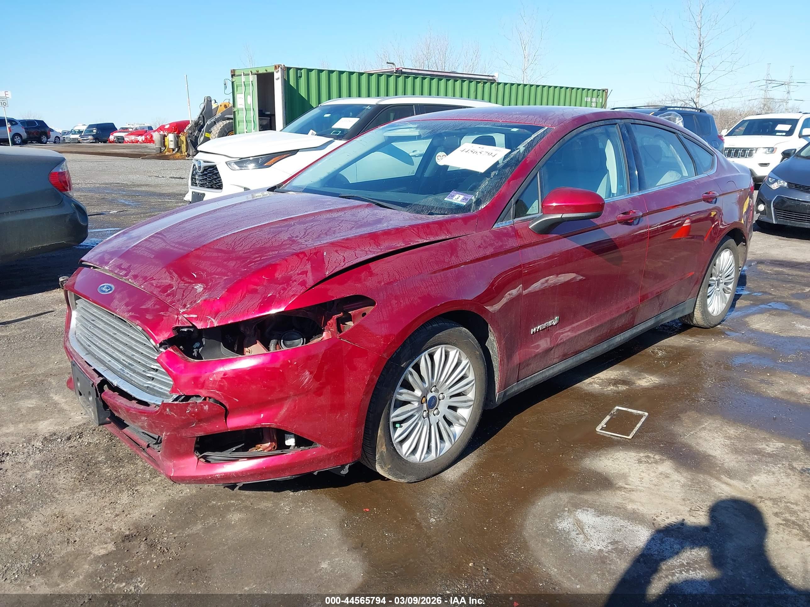 FORD FUSION image 2