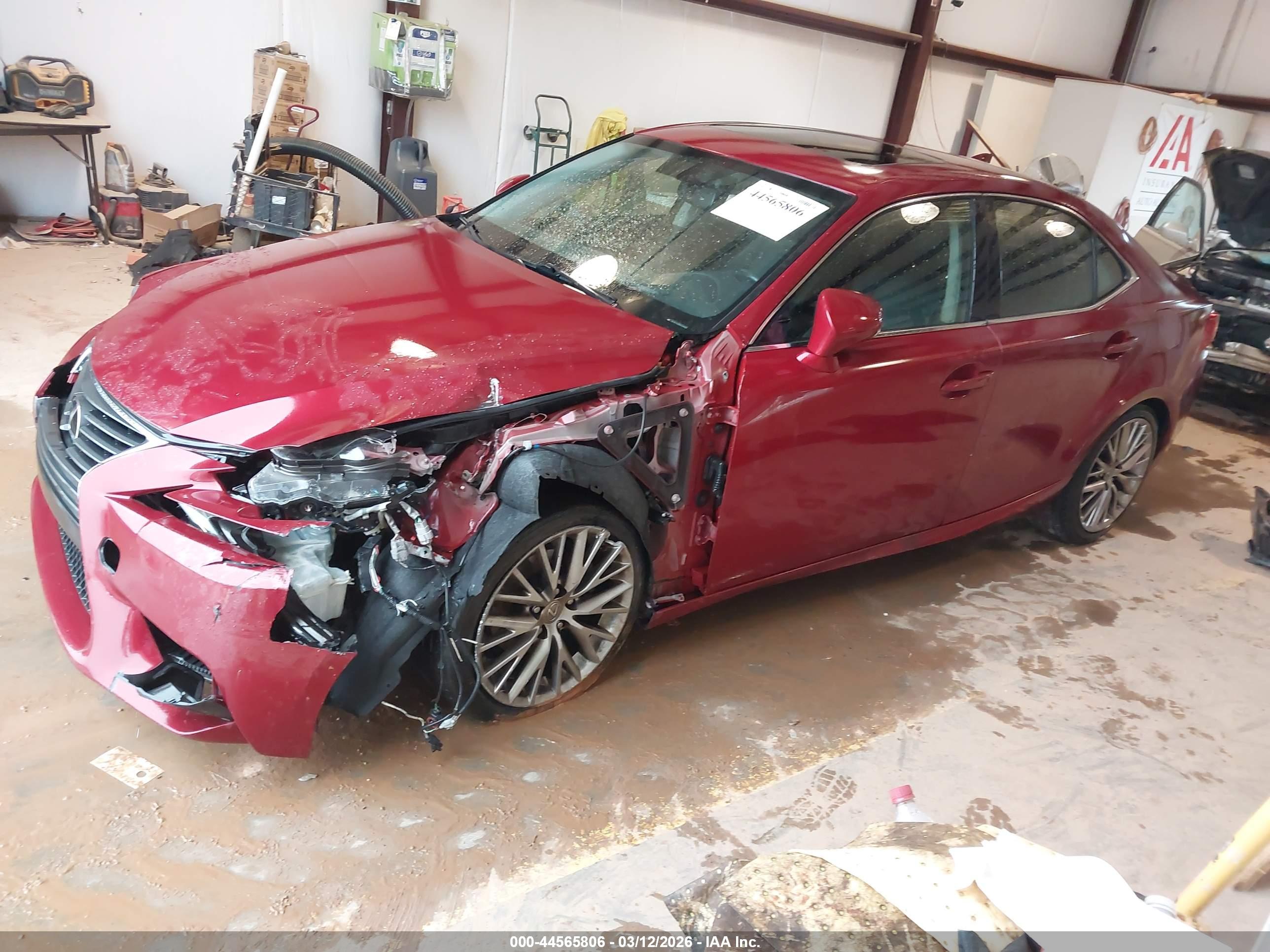 LEXUS IS image 2