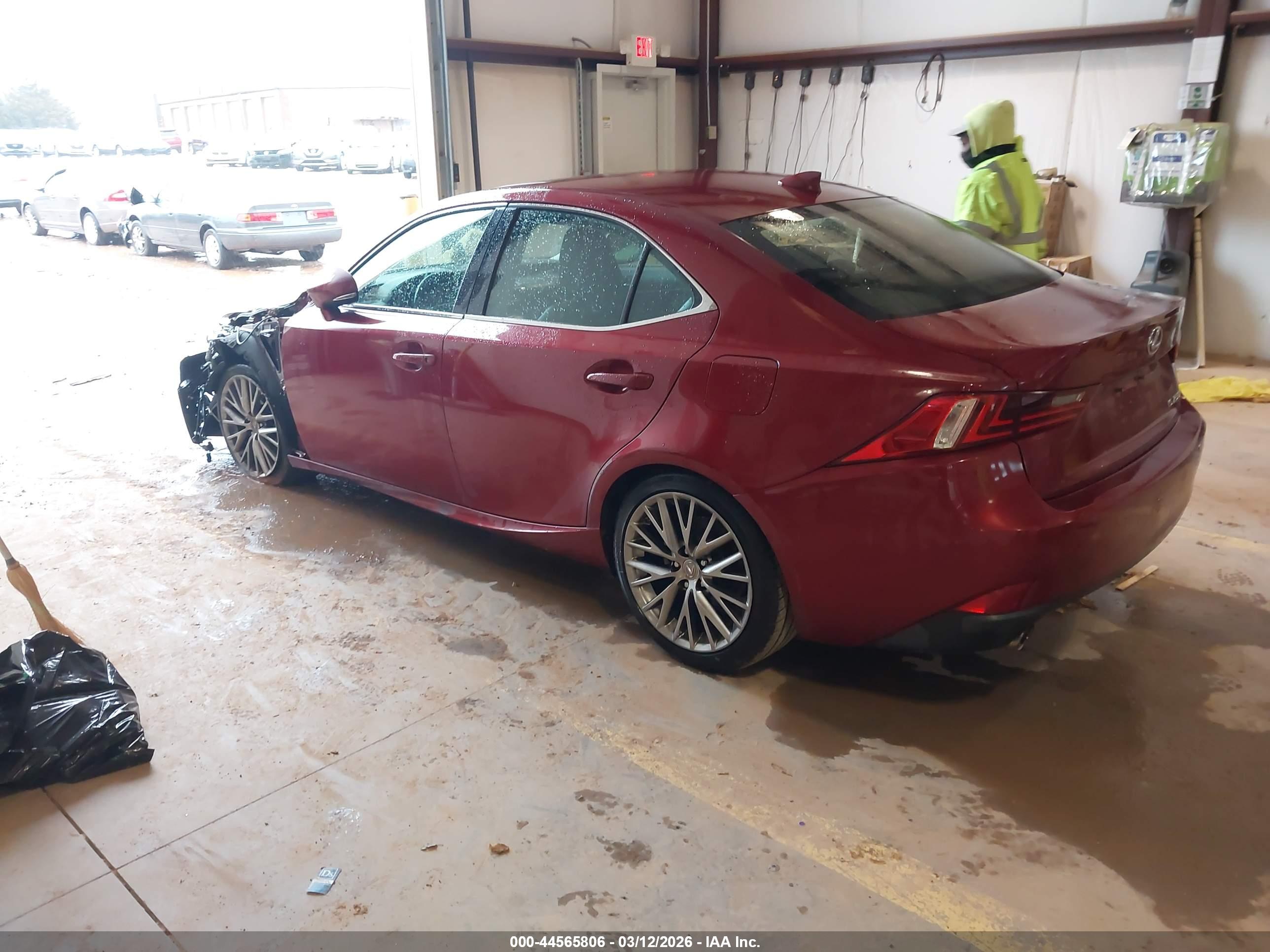LEXUS IS image 3