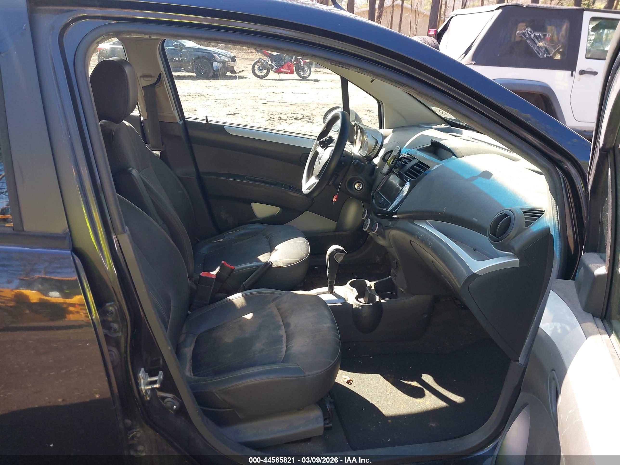 CHEVROLET SPARK image 5