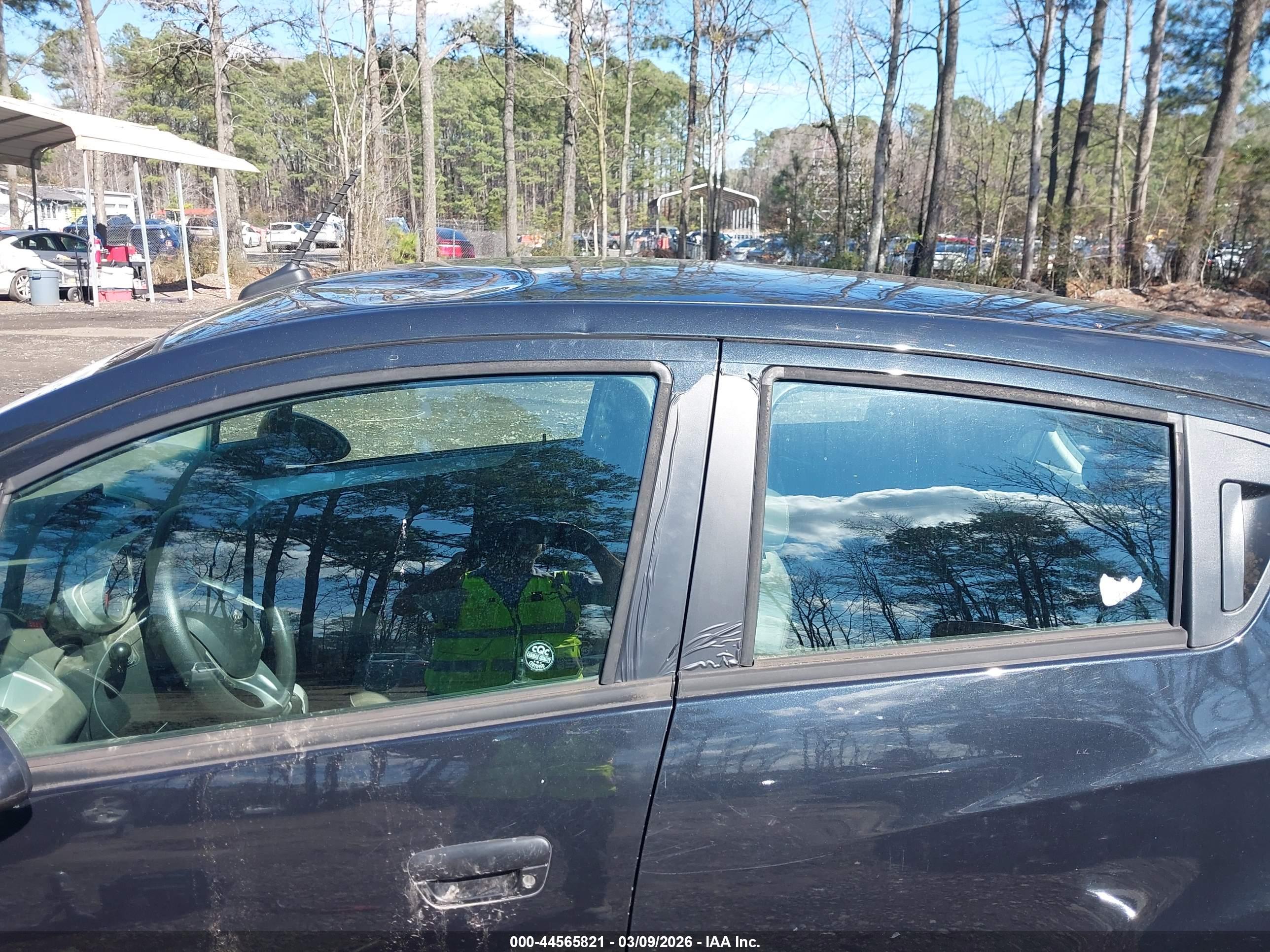 CHEVROLET SPARK image 6