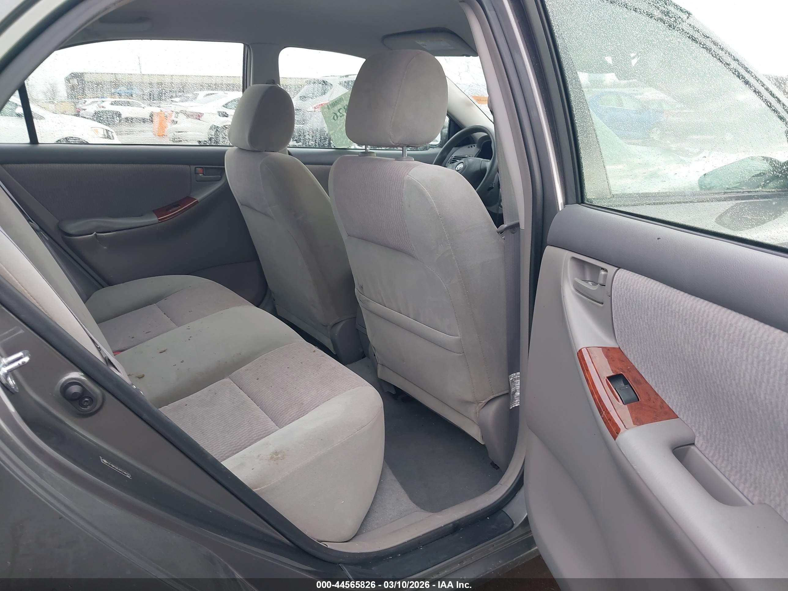 TOYOTA COROLLA image 8