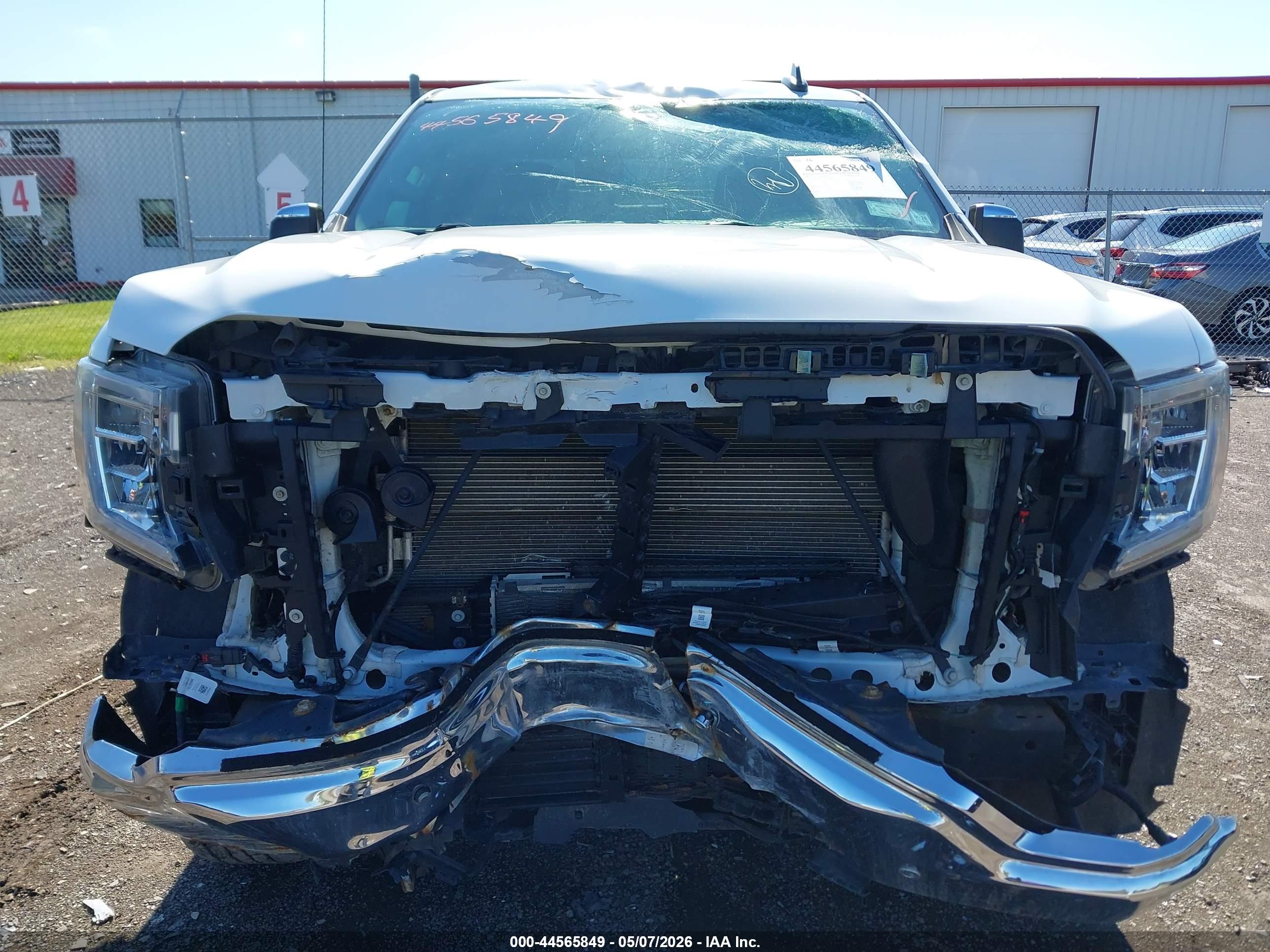 GMC SIERRA image 6