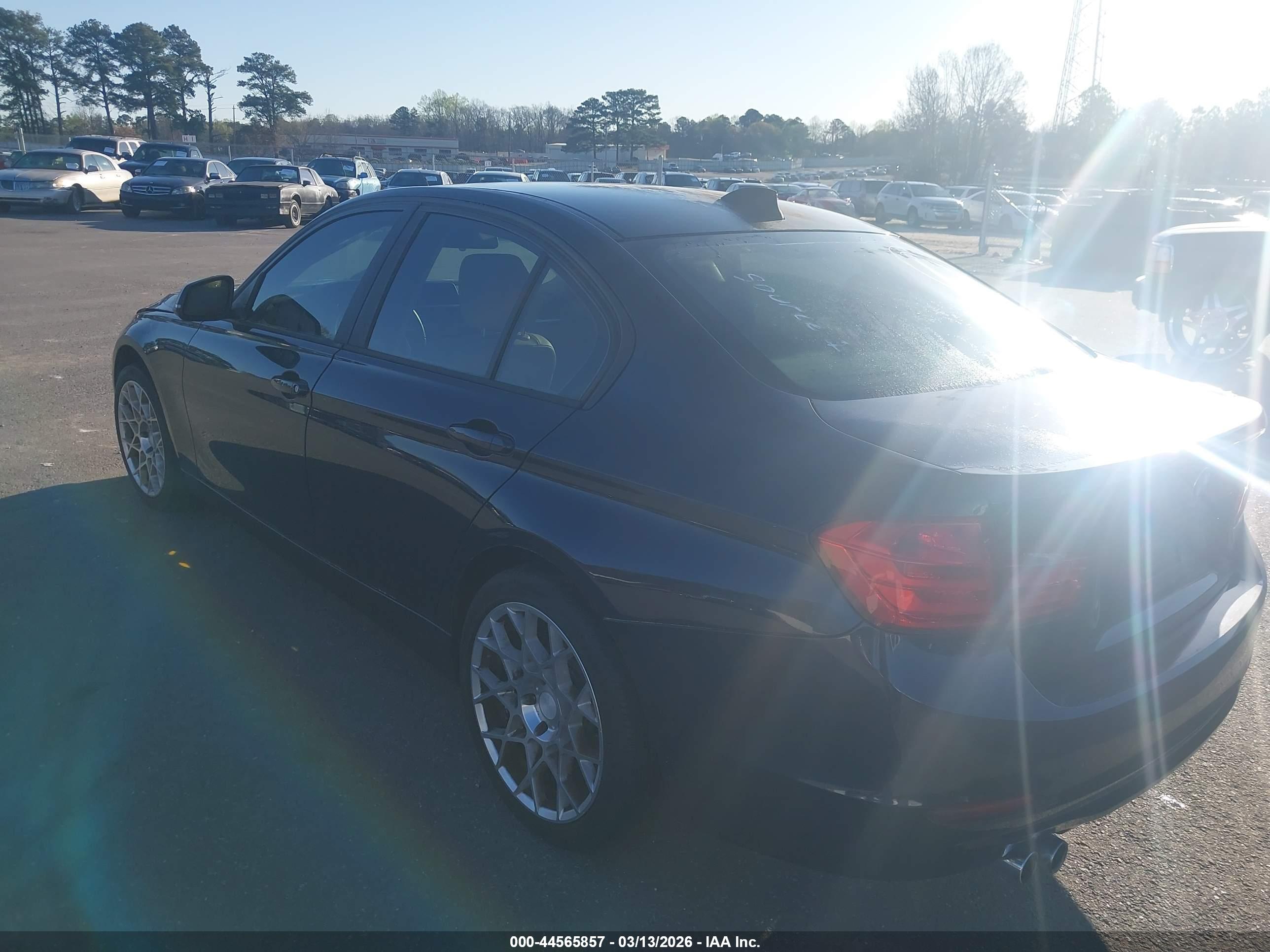 BMW 328I image 3