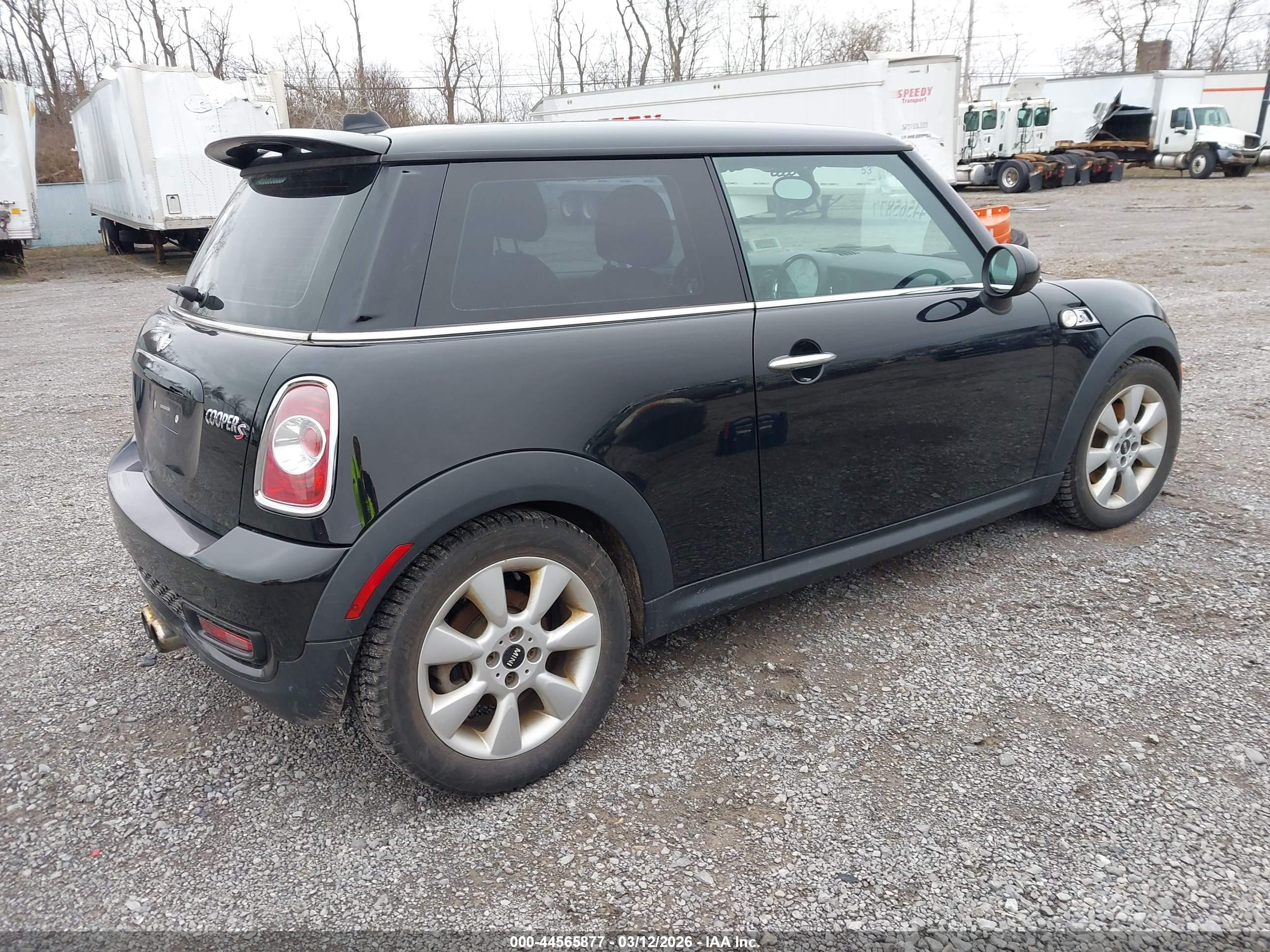 MINI COOPER image 4