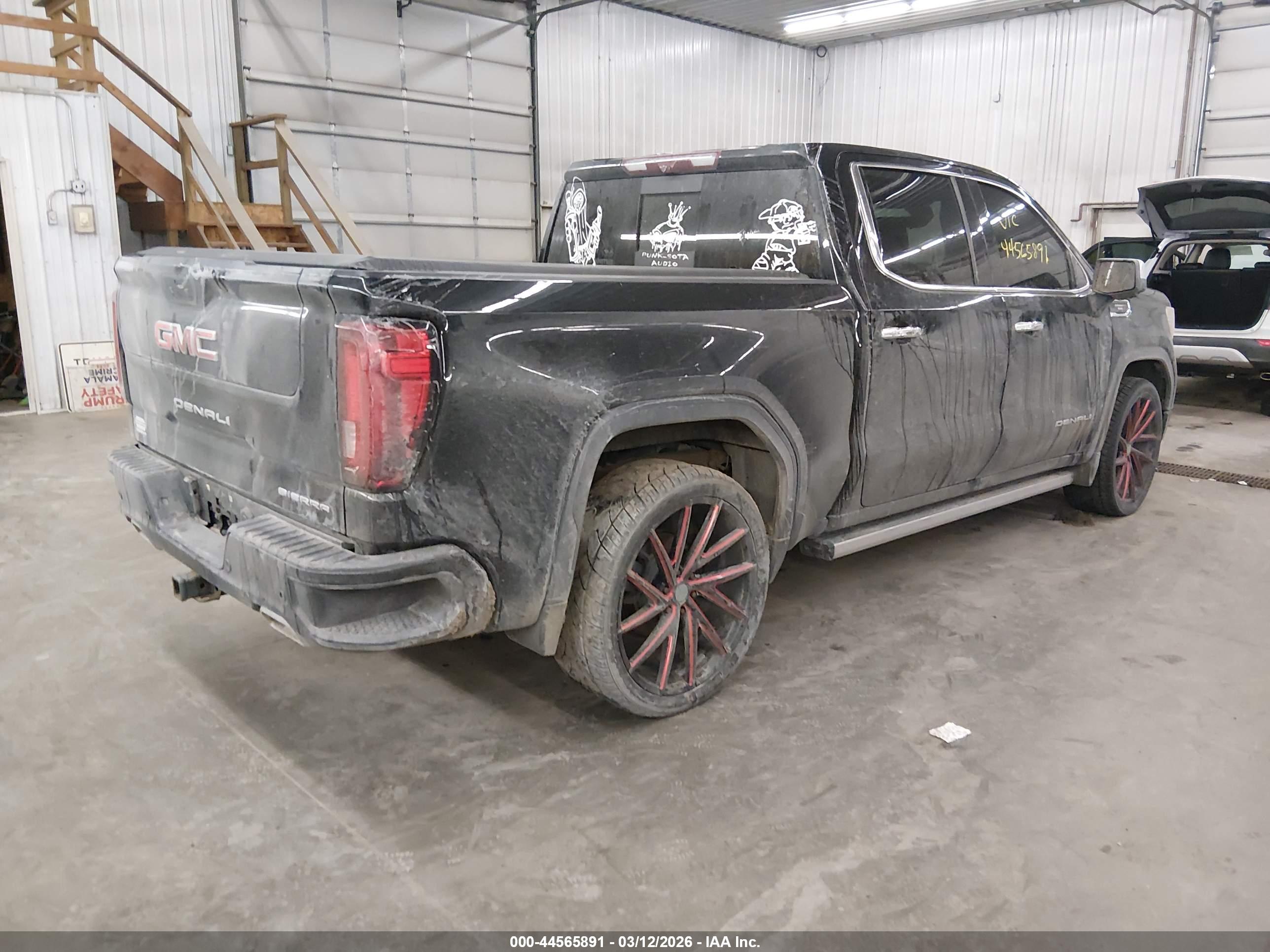 GMC SIERRA image 4