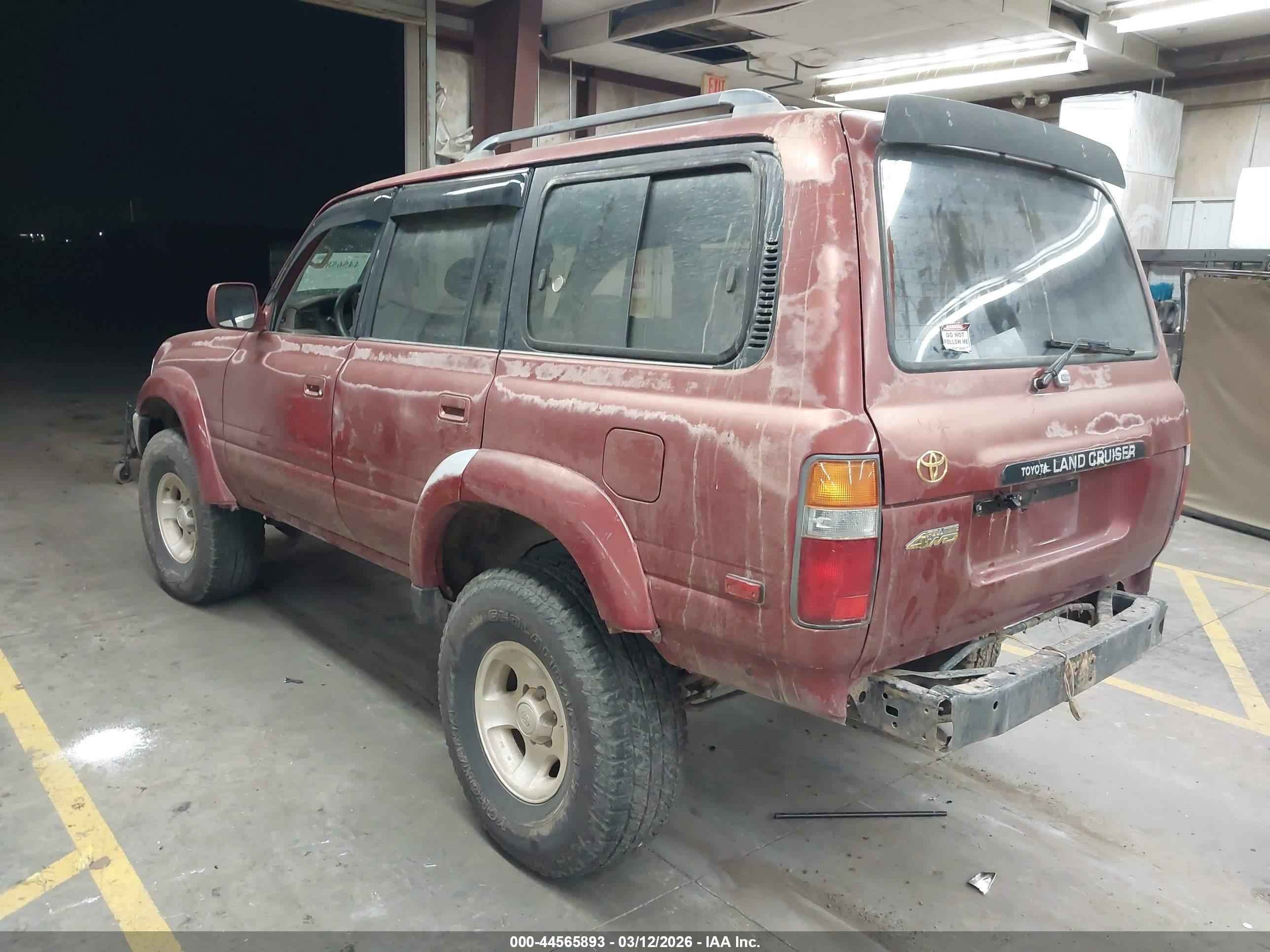 TOYOTA LAND image 3