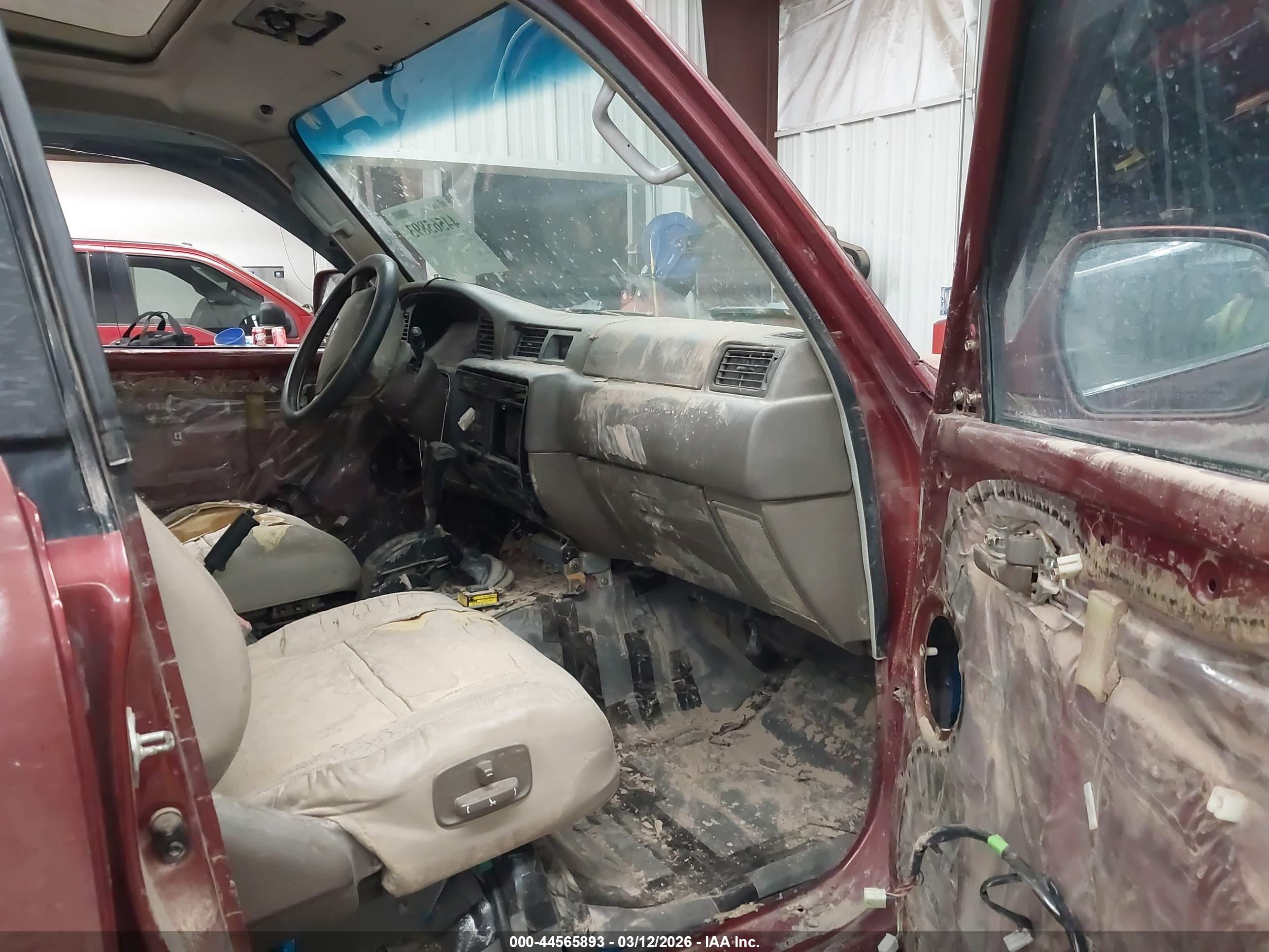 TOYOTA LAND image 5