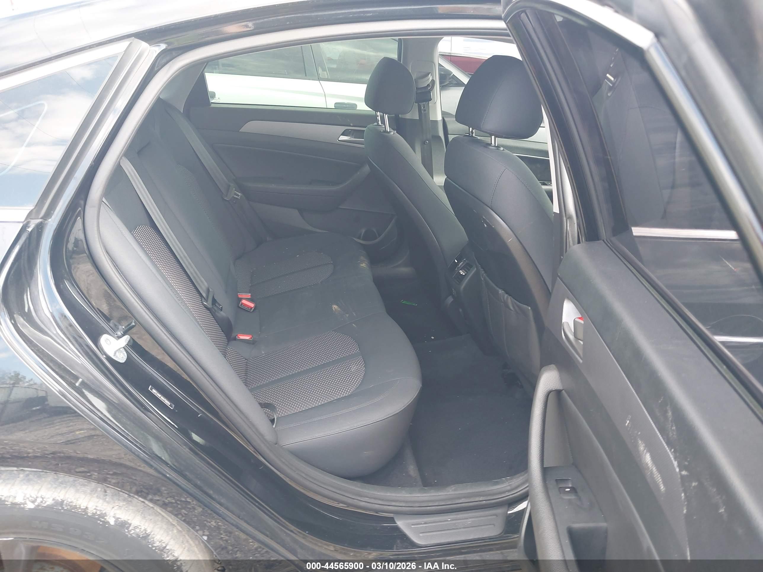 HYUNDAI SONATA image 8