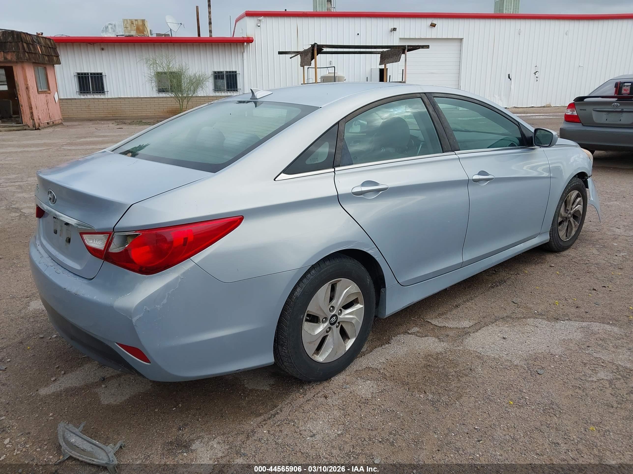 HYUNDAI SONATA image 4