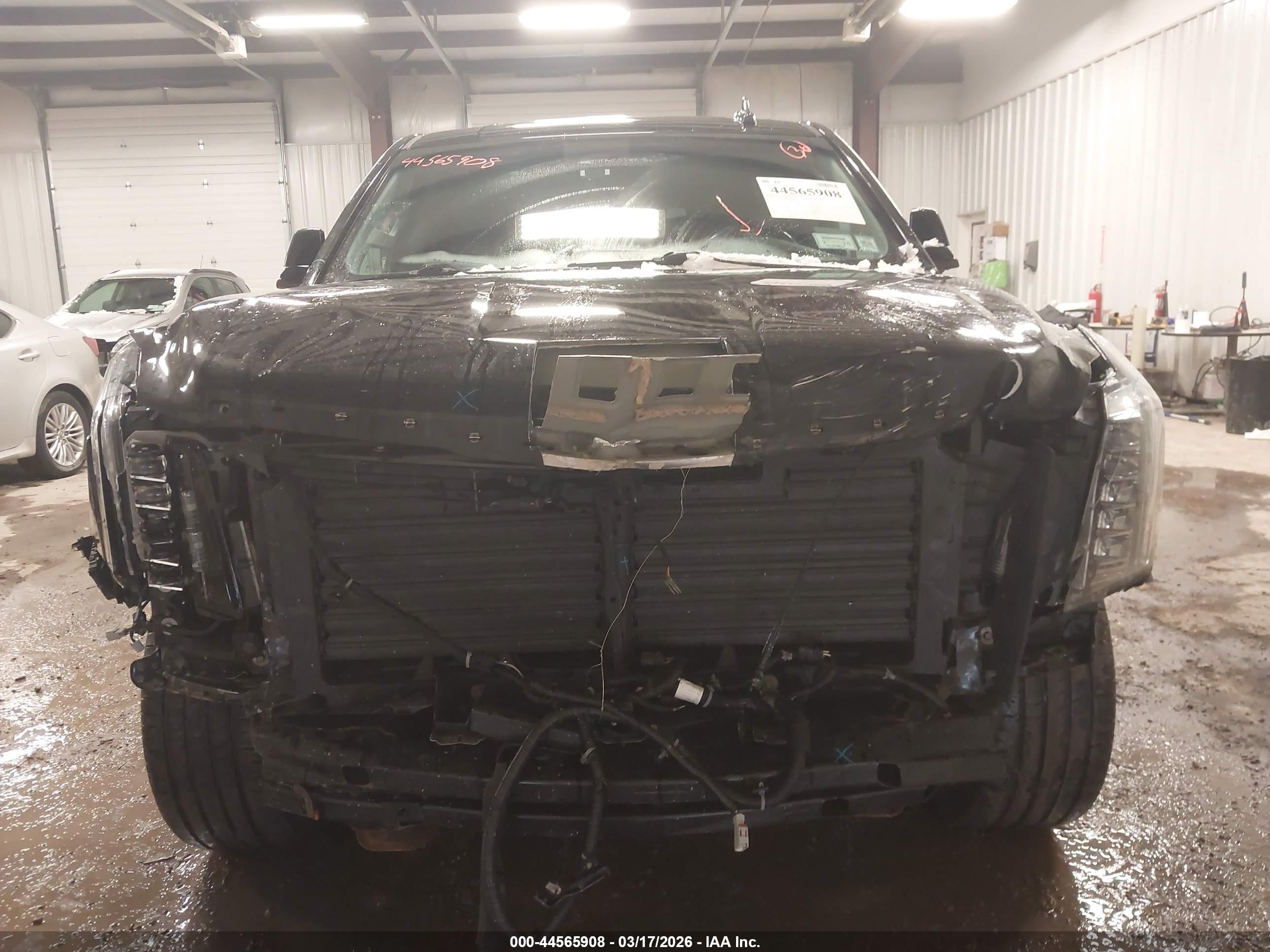 CADILLAC ESCALADE image 6
