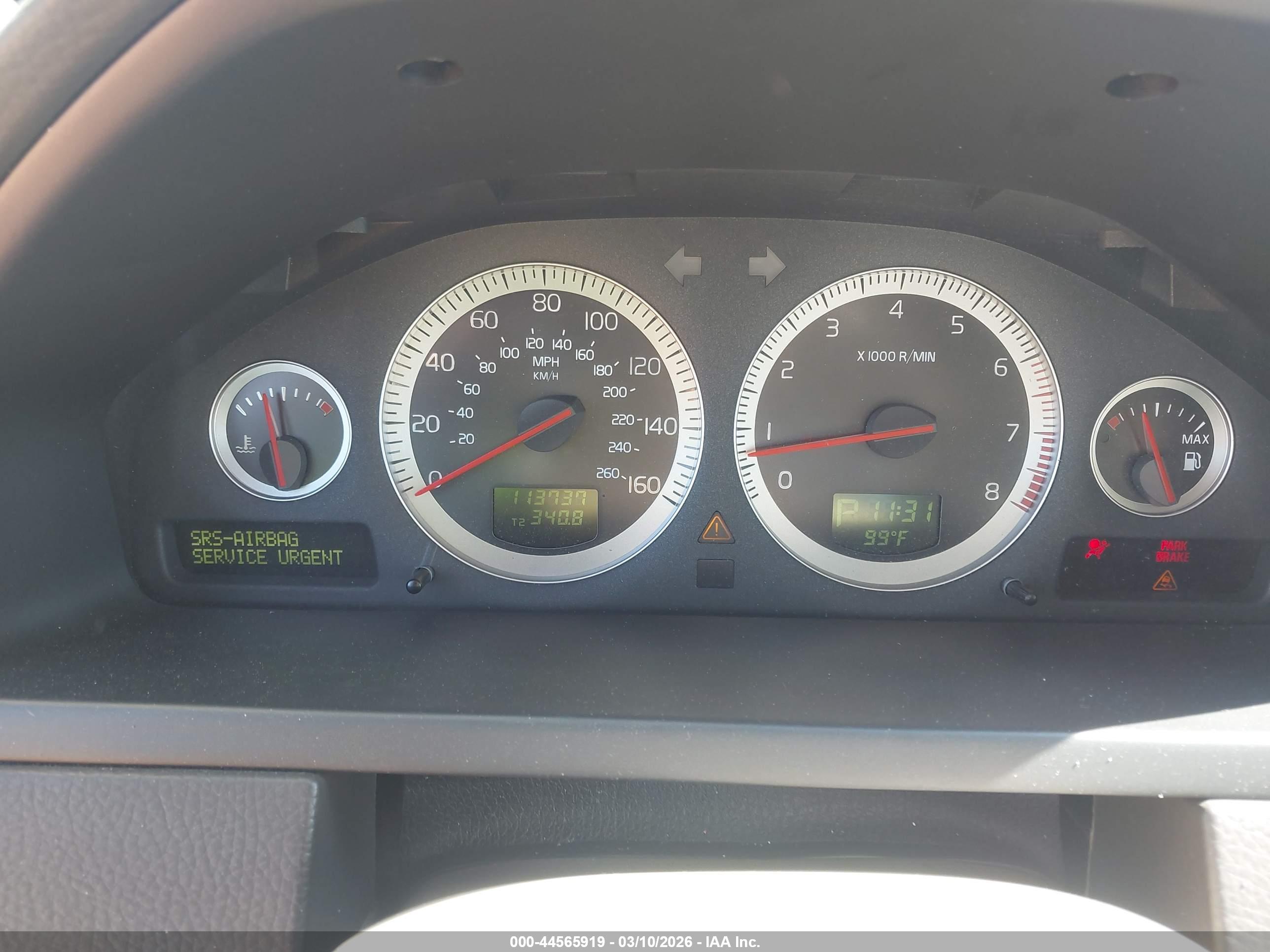 VOLVO XC90 image 7