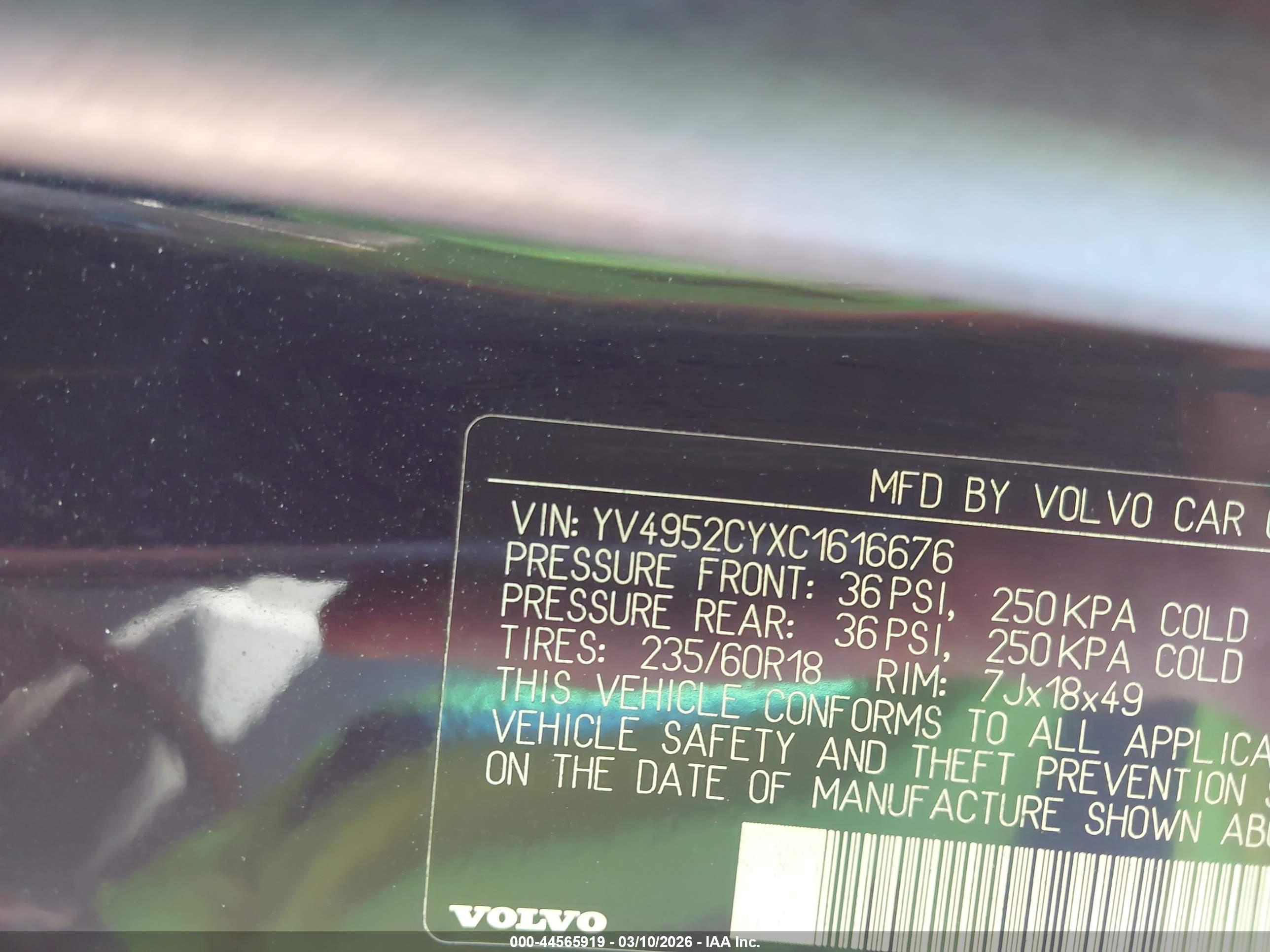 VOLVO XC90 image 9