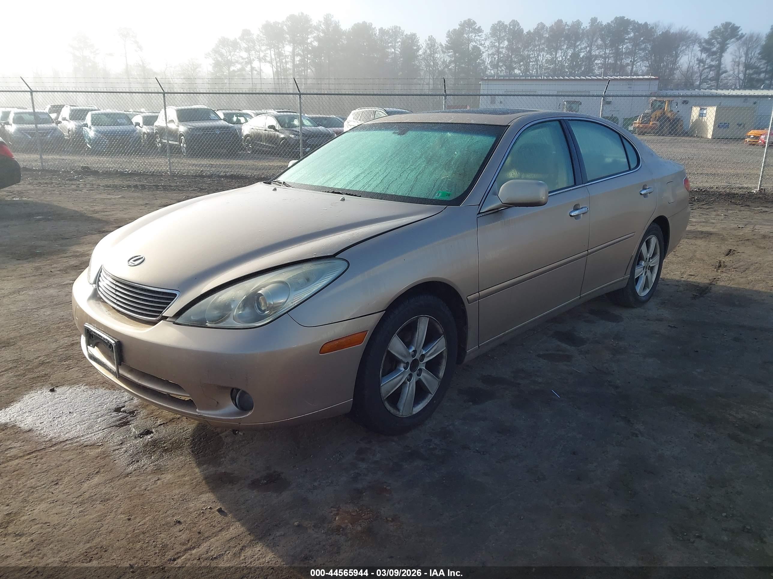 LEXUS ES image 2