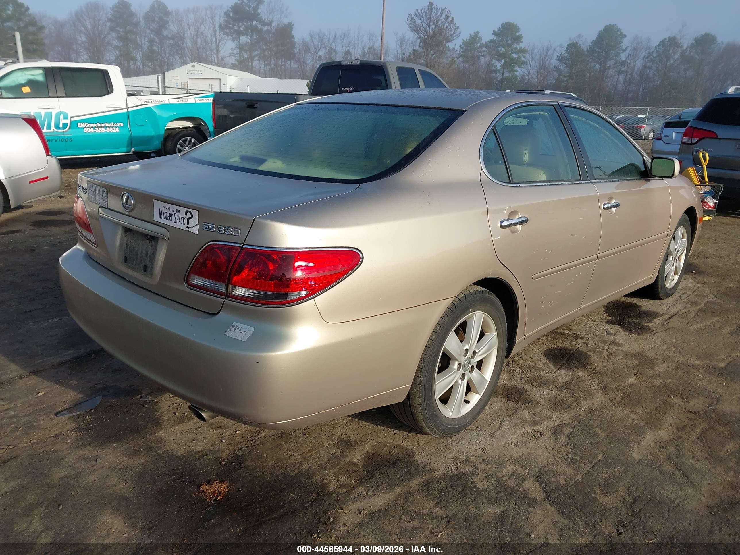 LEXUS ES image 4