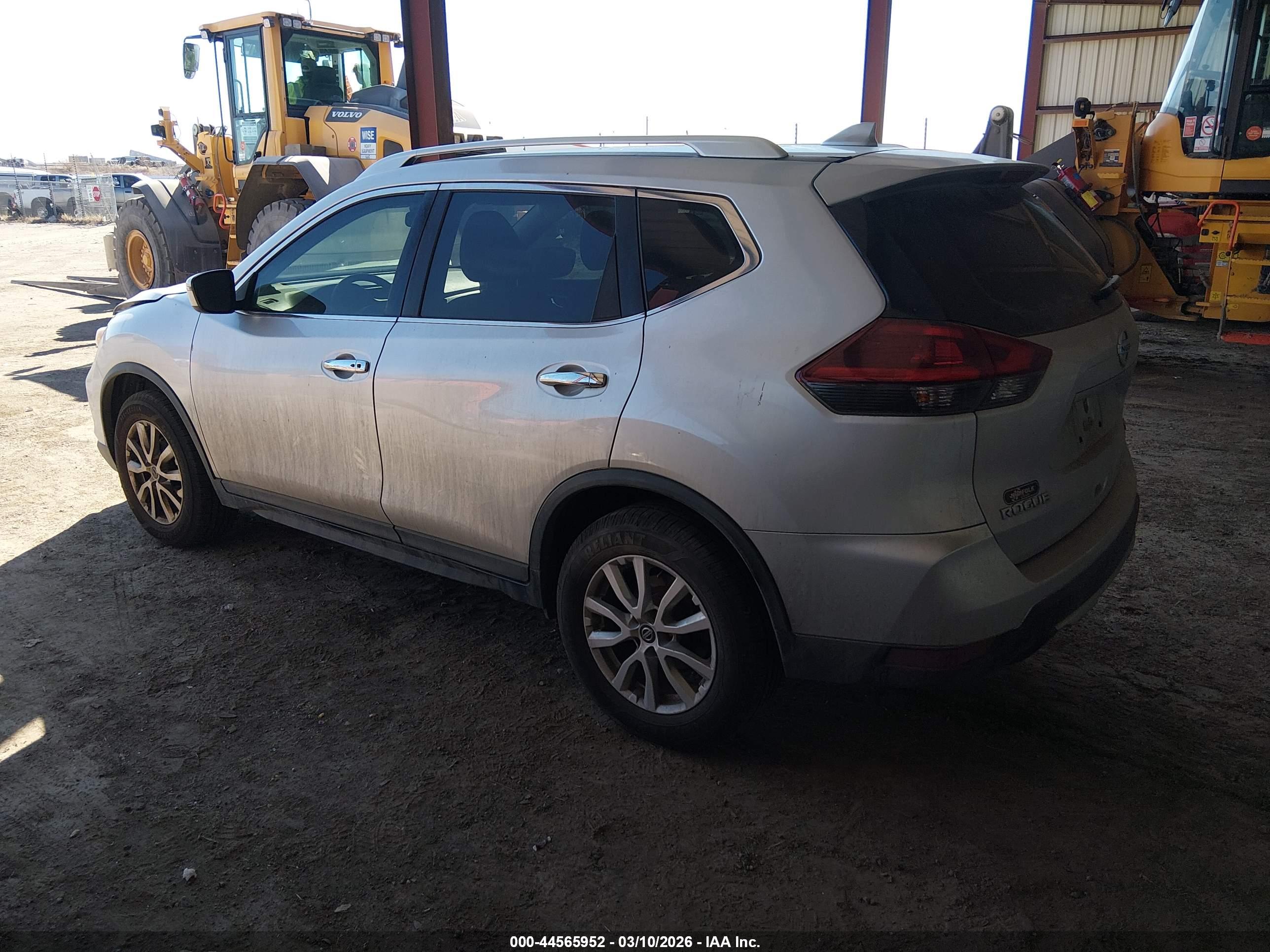NISSAN ROGUE image 3