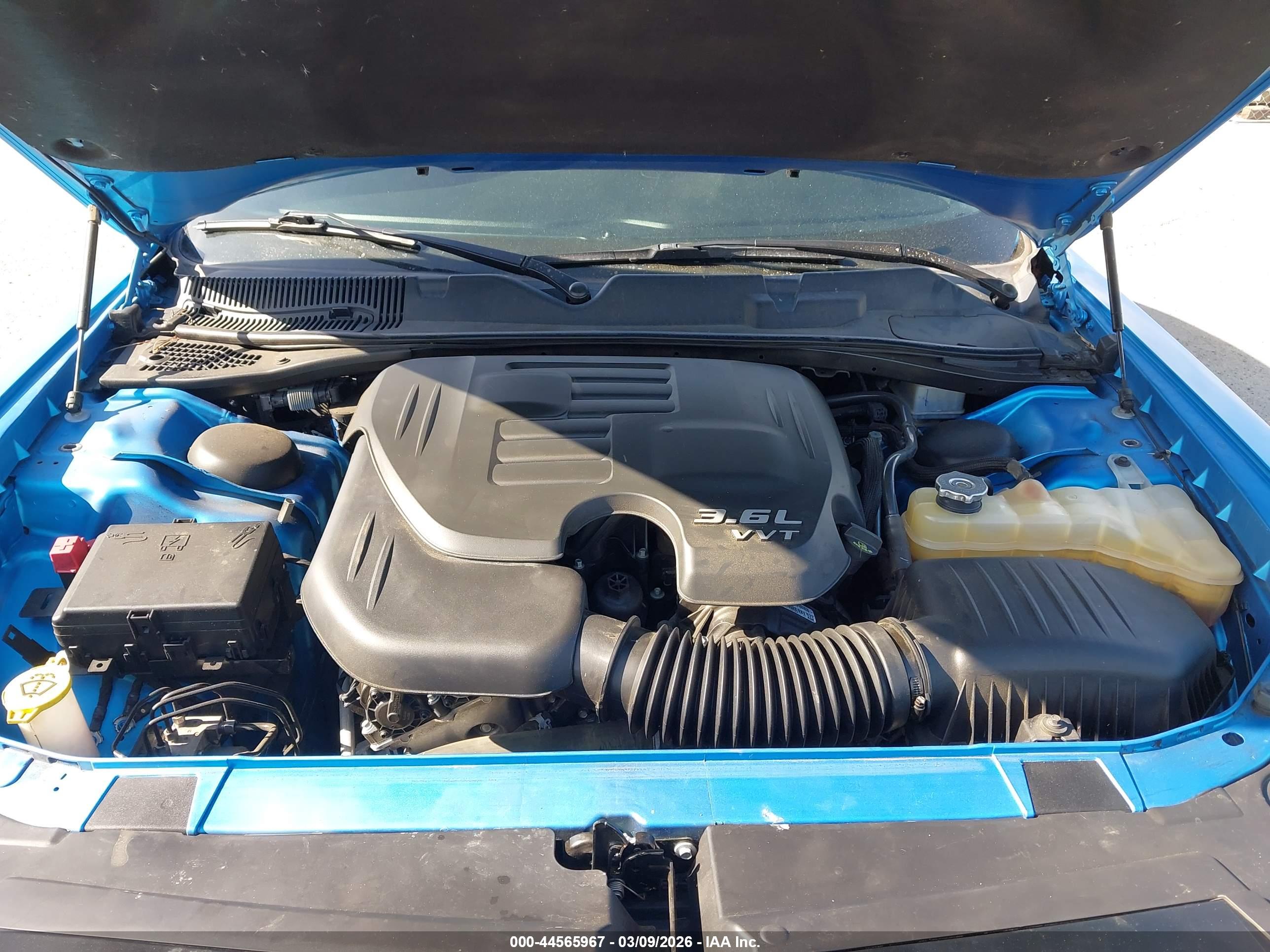 DODGE CHALLENGER image 10