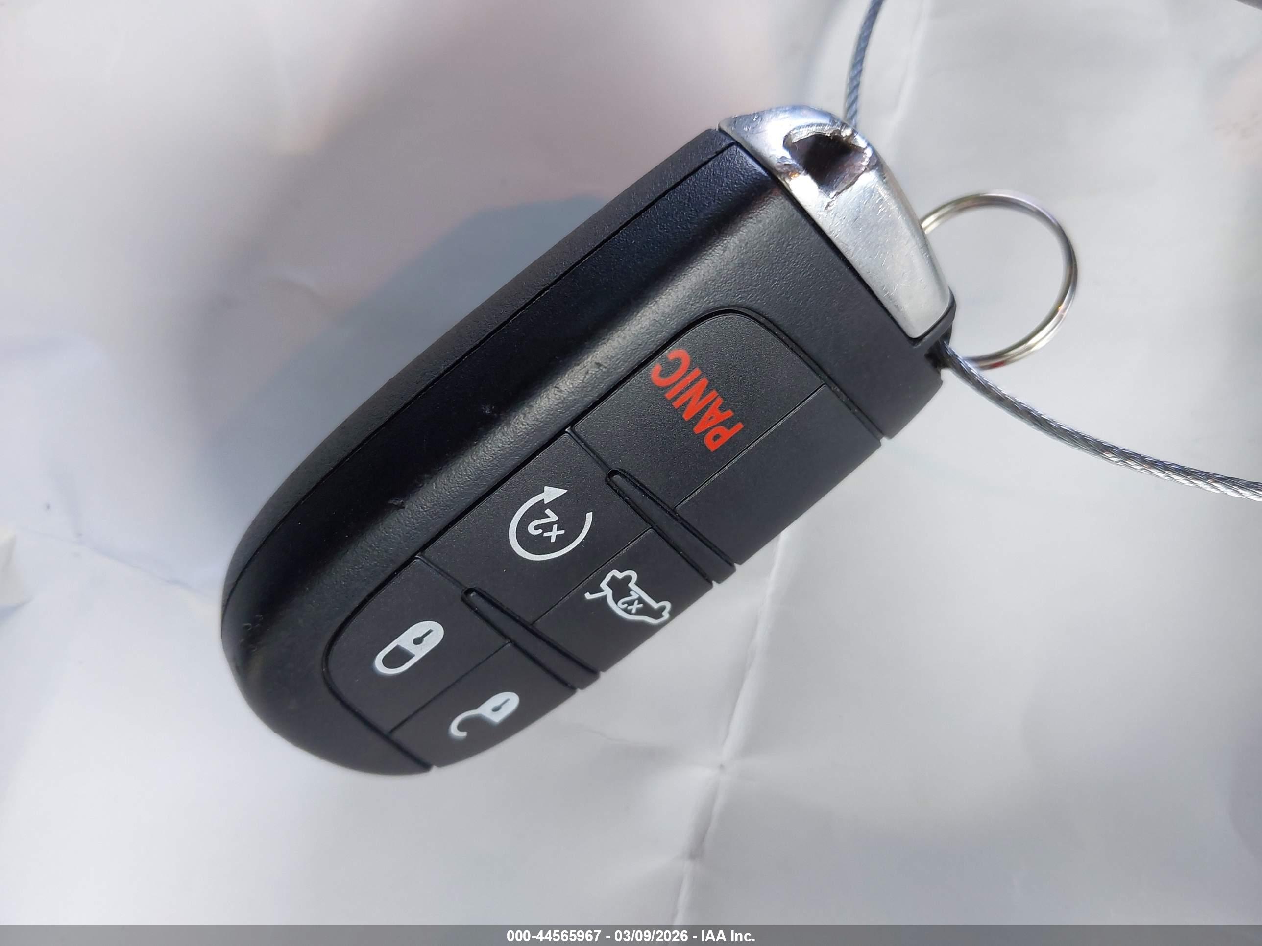 DODGE CHALLENGER image 11