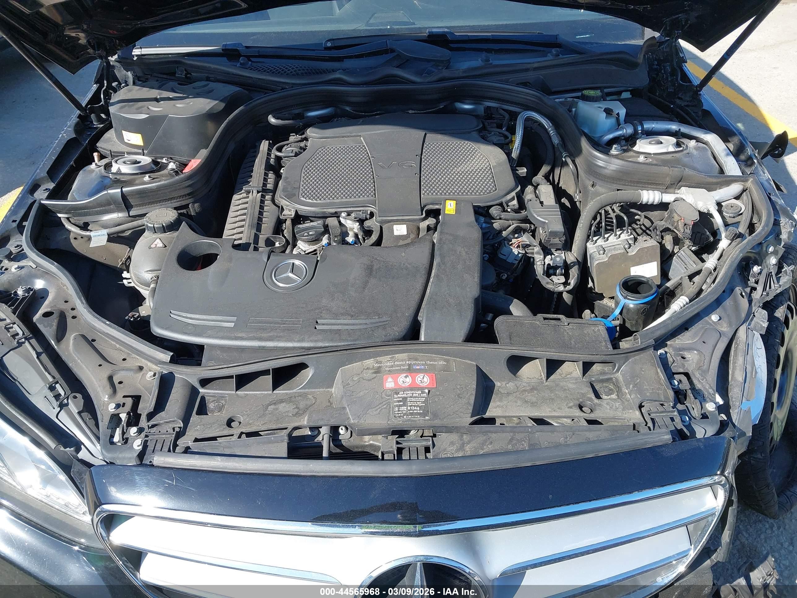 MERCEDES-BENZ E image 10