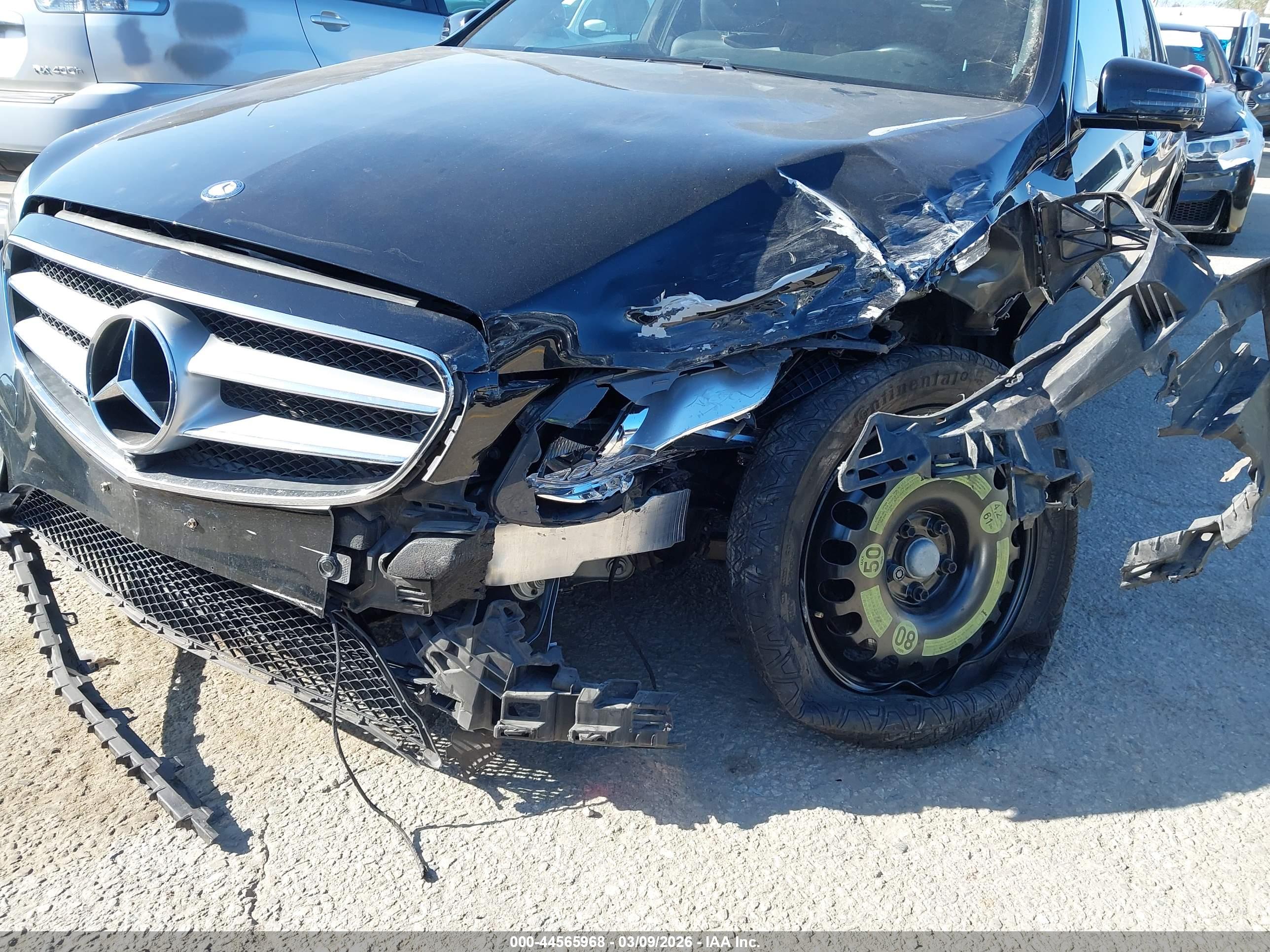 MERCEDES-BENZ E image 6