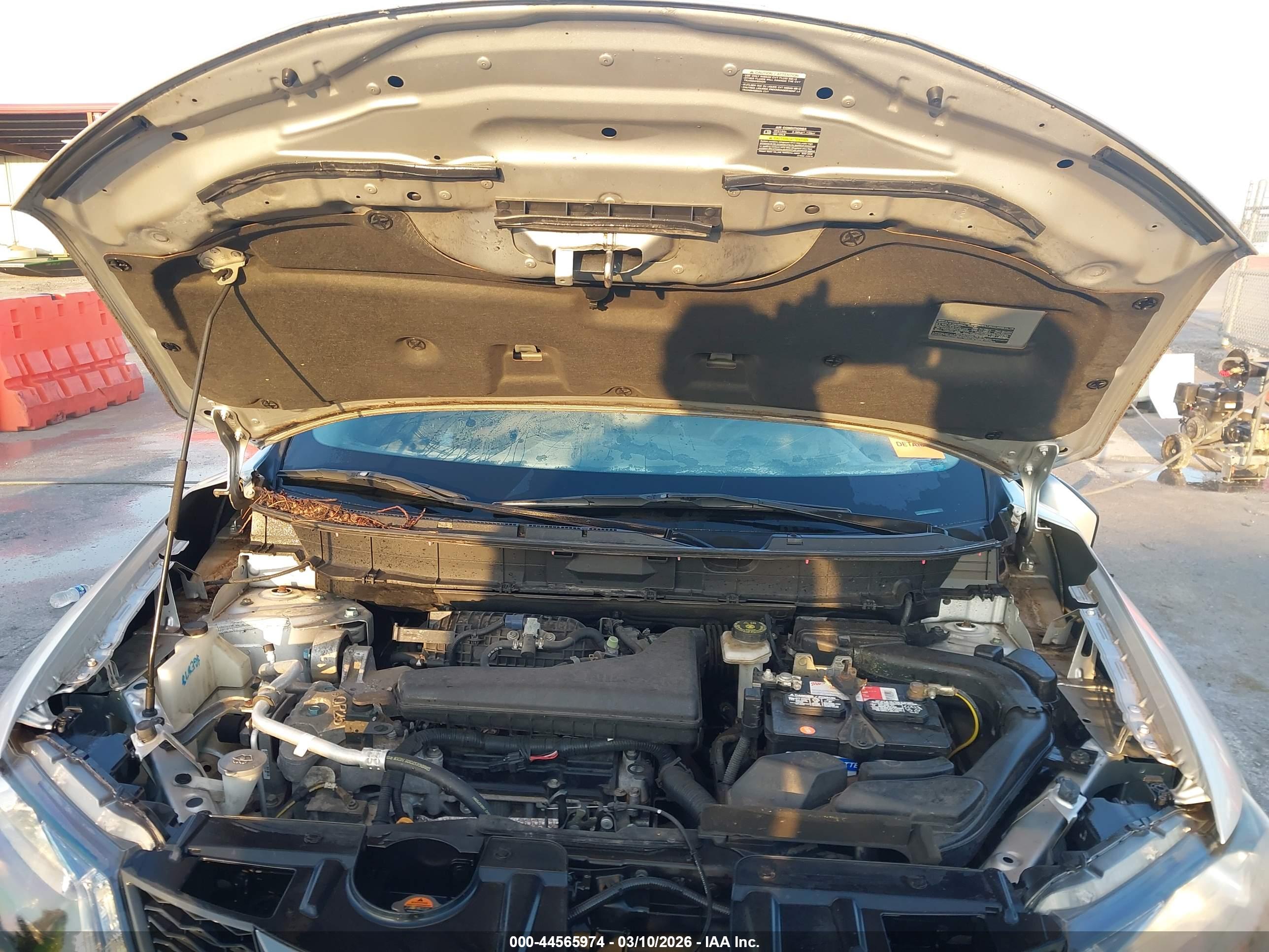 NISSAN ROGUE image 10
