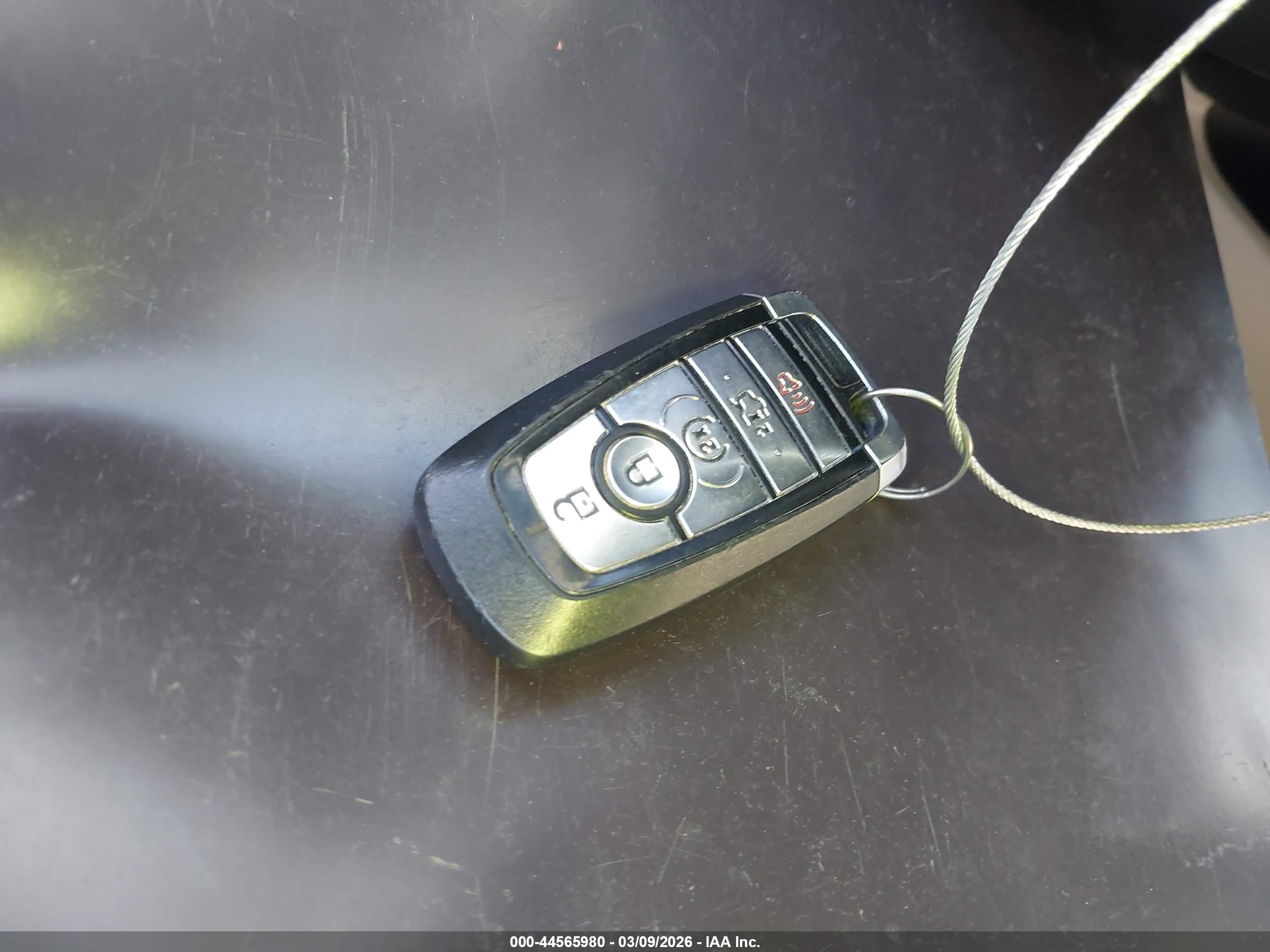 FORD FUSION image 11