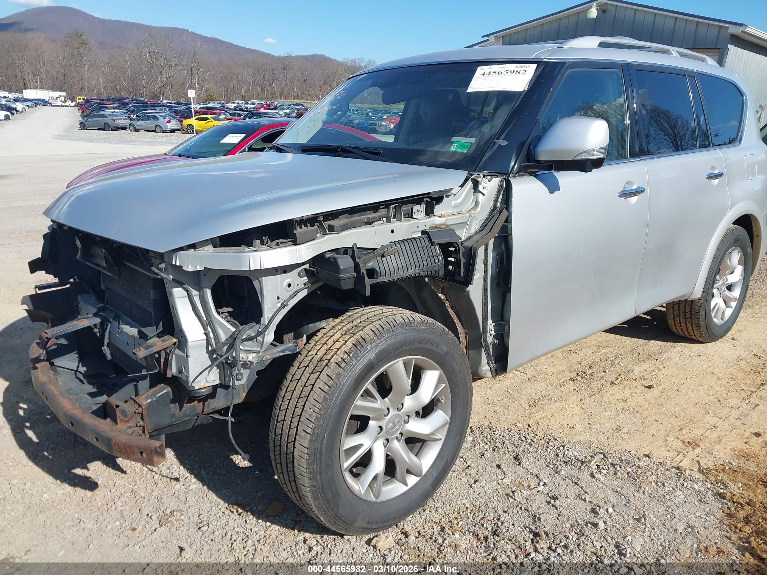 INFINITI QX80 image 6