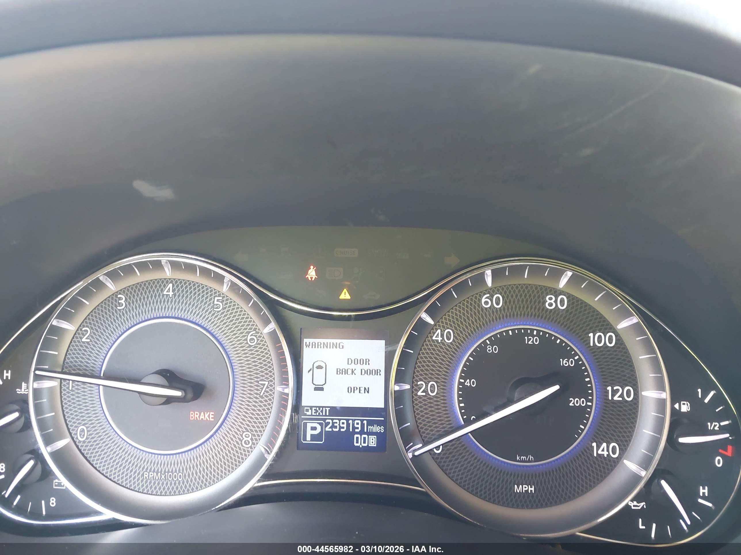 INFINITI QX80 image 7