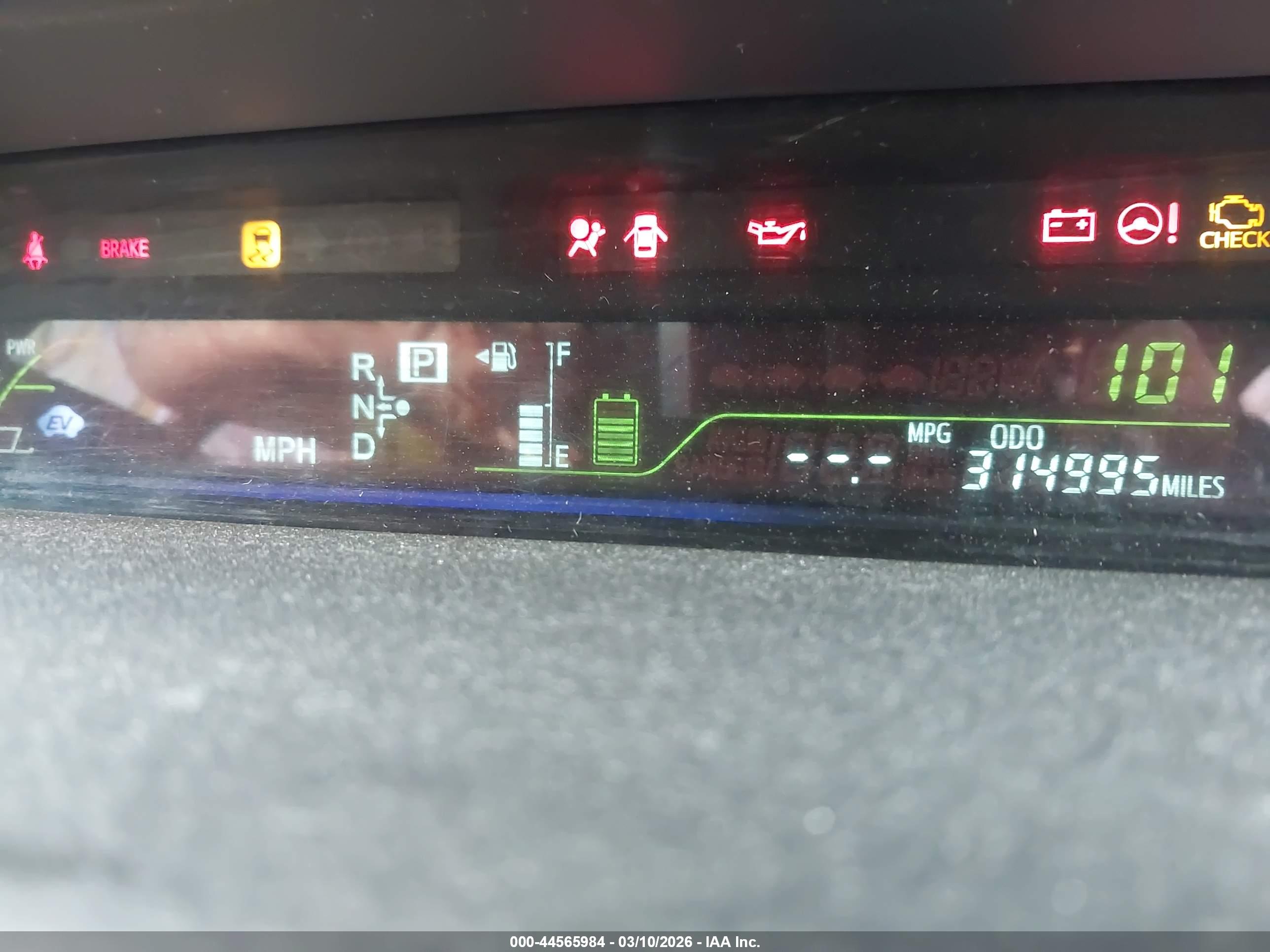 TOYOTA PRIUS image 7
