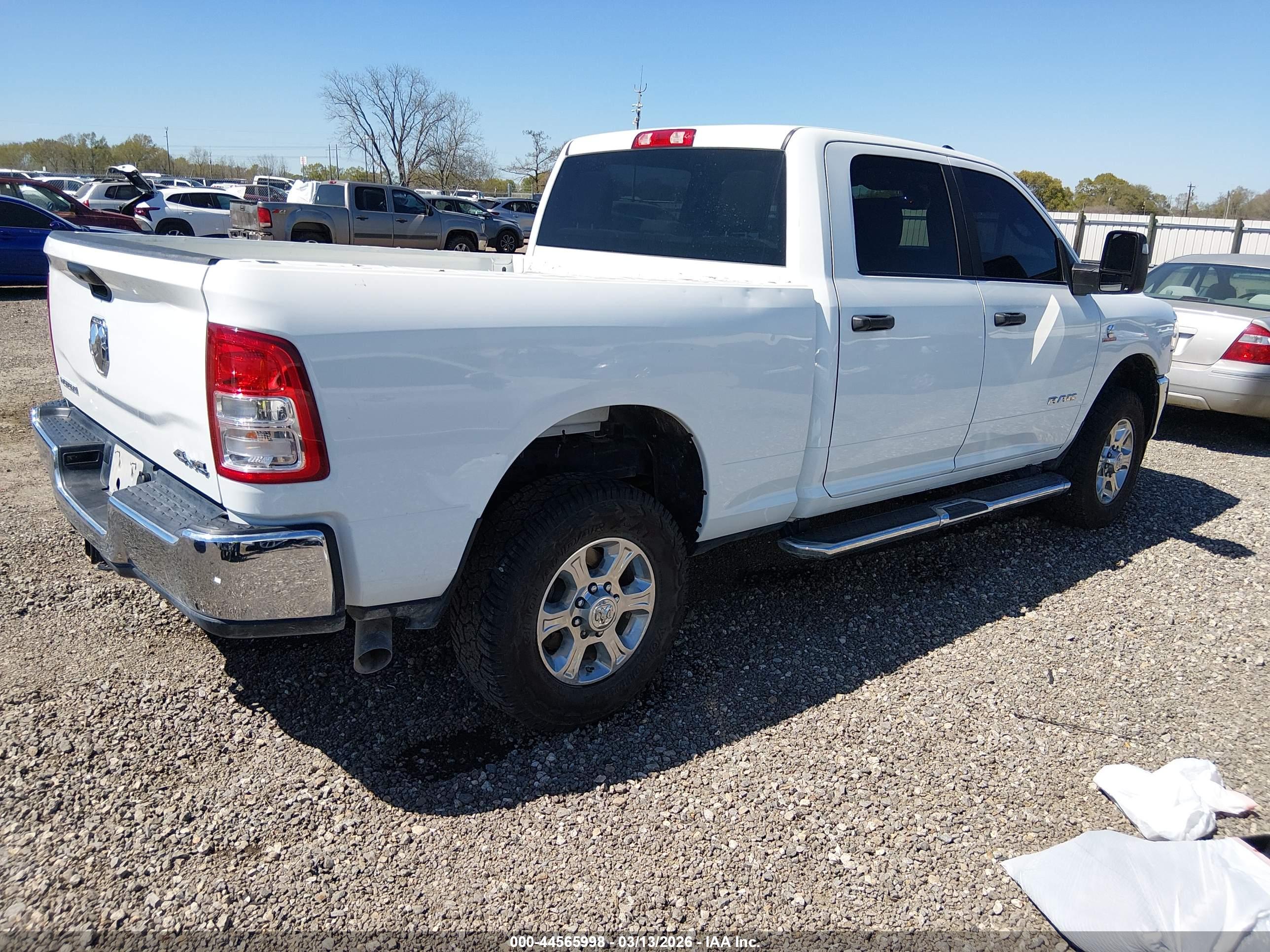 RAM 2500 image 4