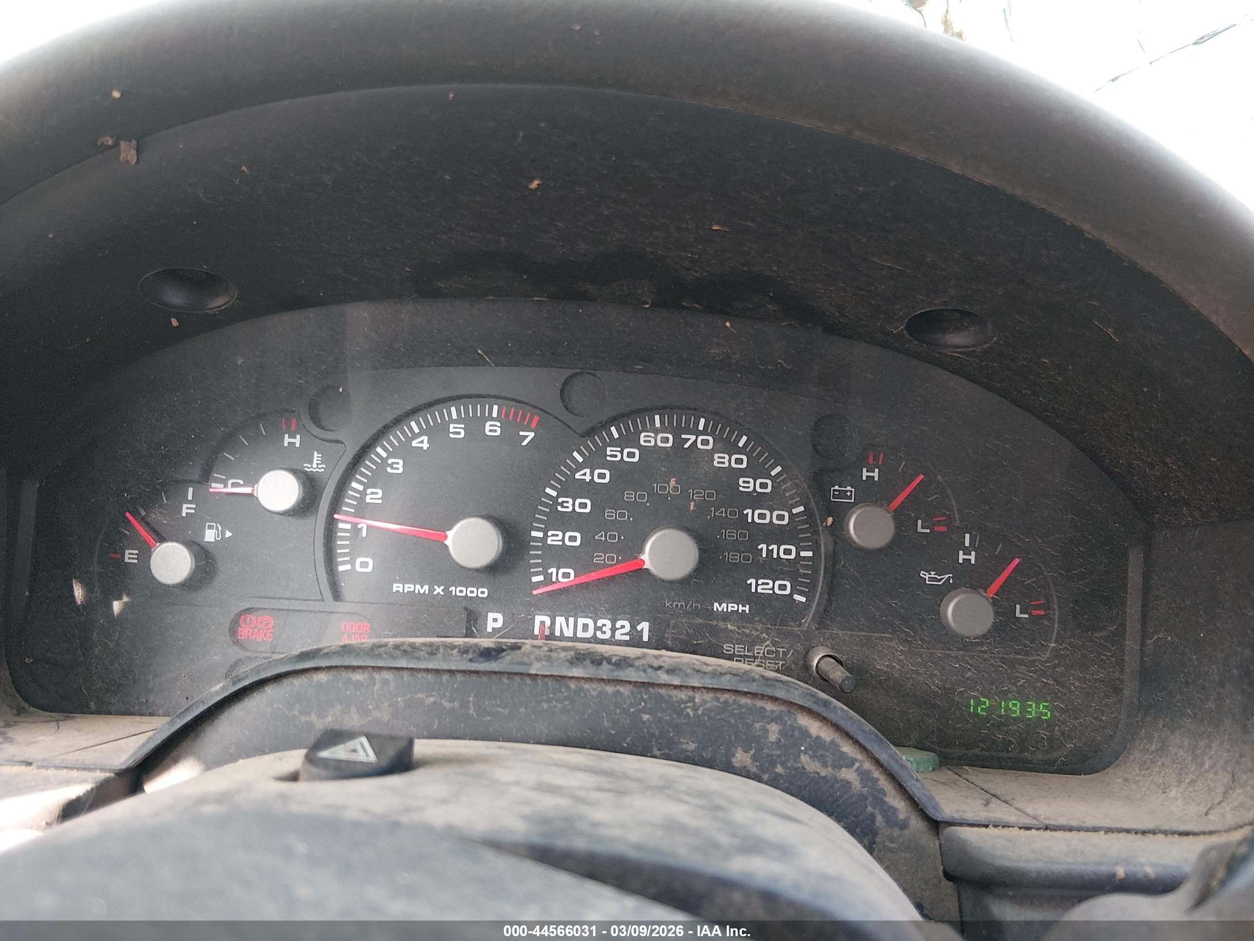 FORD EXPLORER image 7