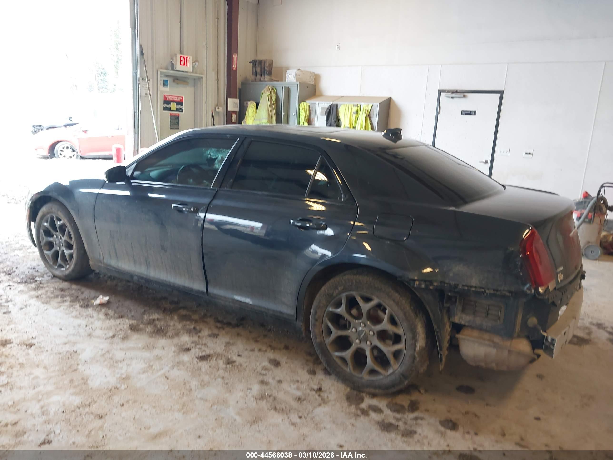 CHRYSLER 300 image 3