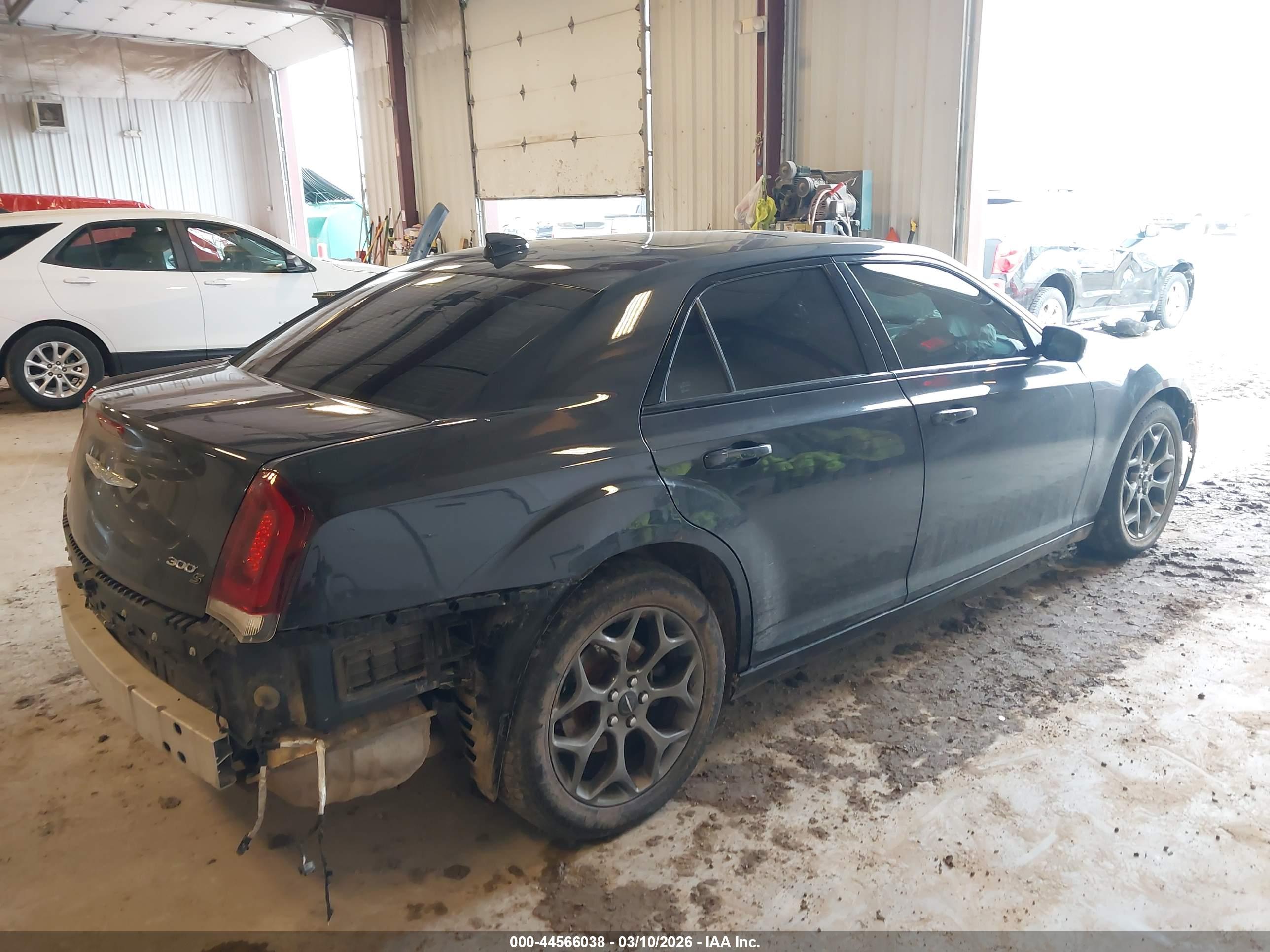 CHRYSLER 300 image 4