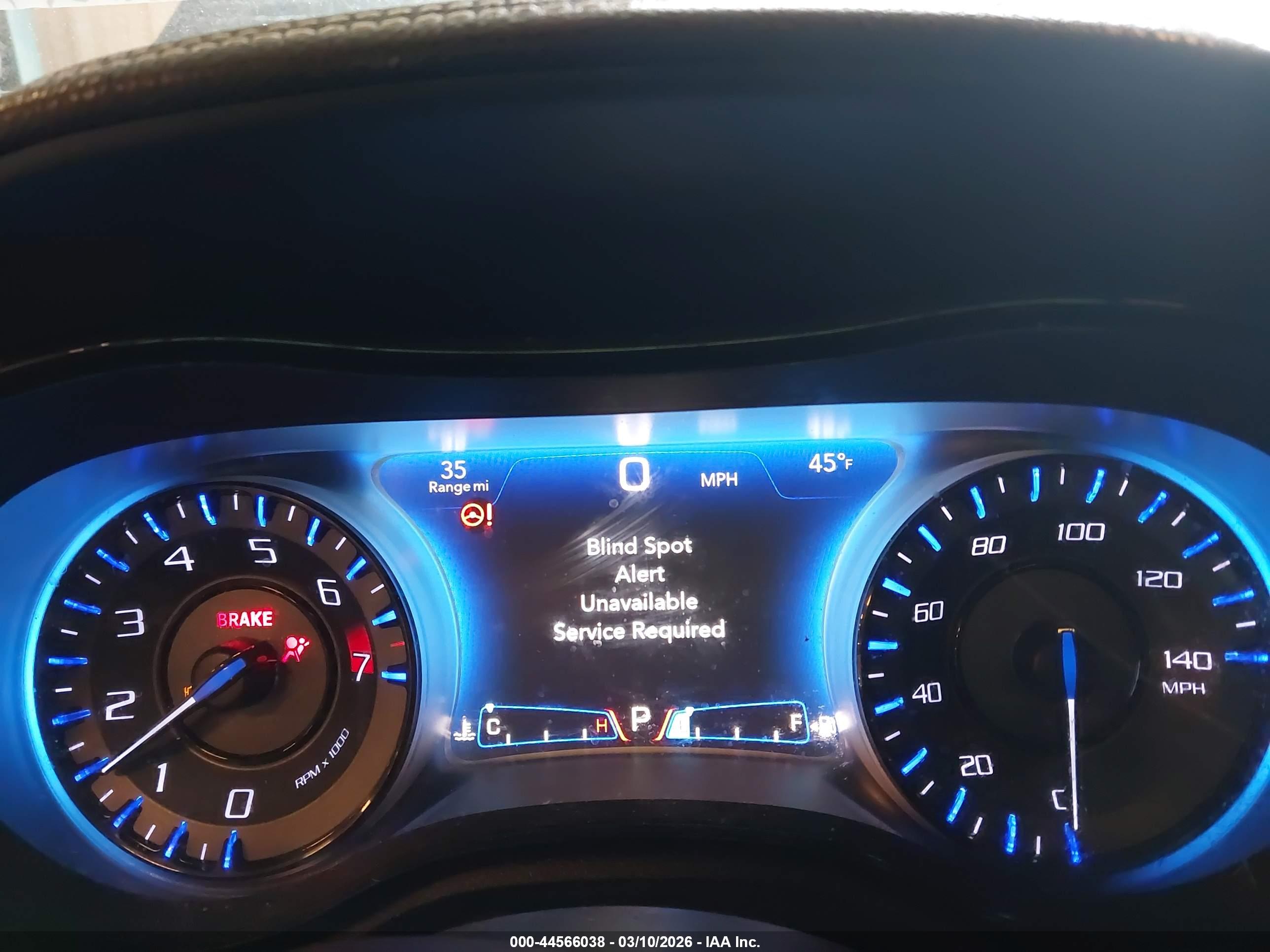 CHRYSLER 300 image 7