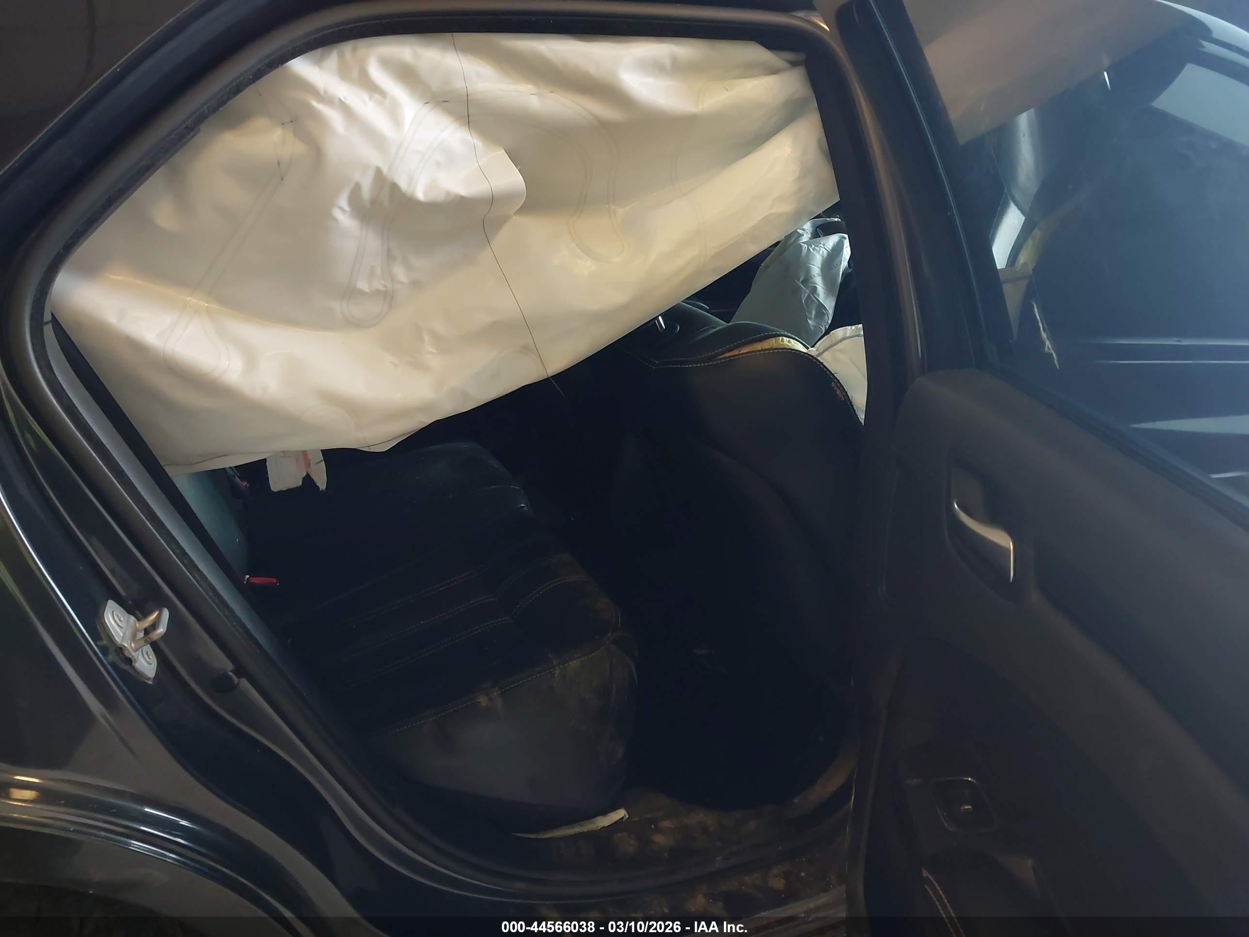 CHRYSLER 300 image 8